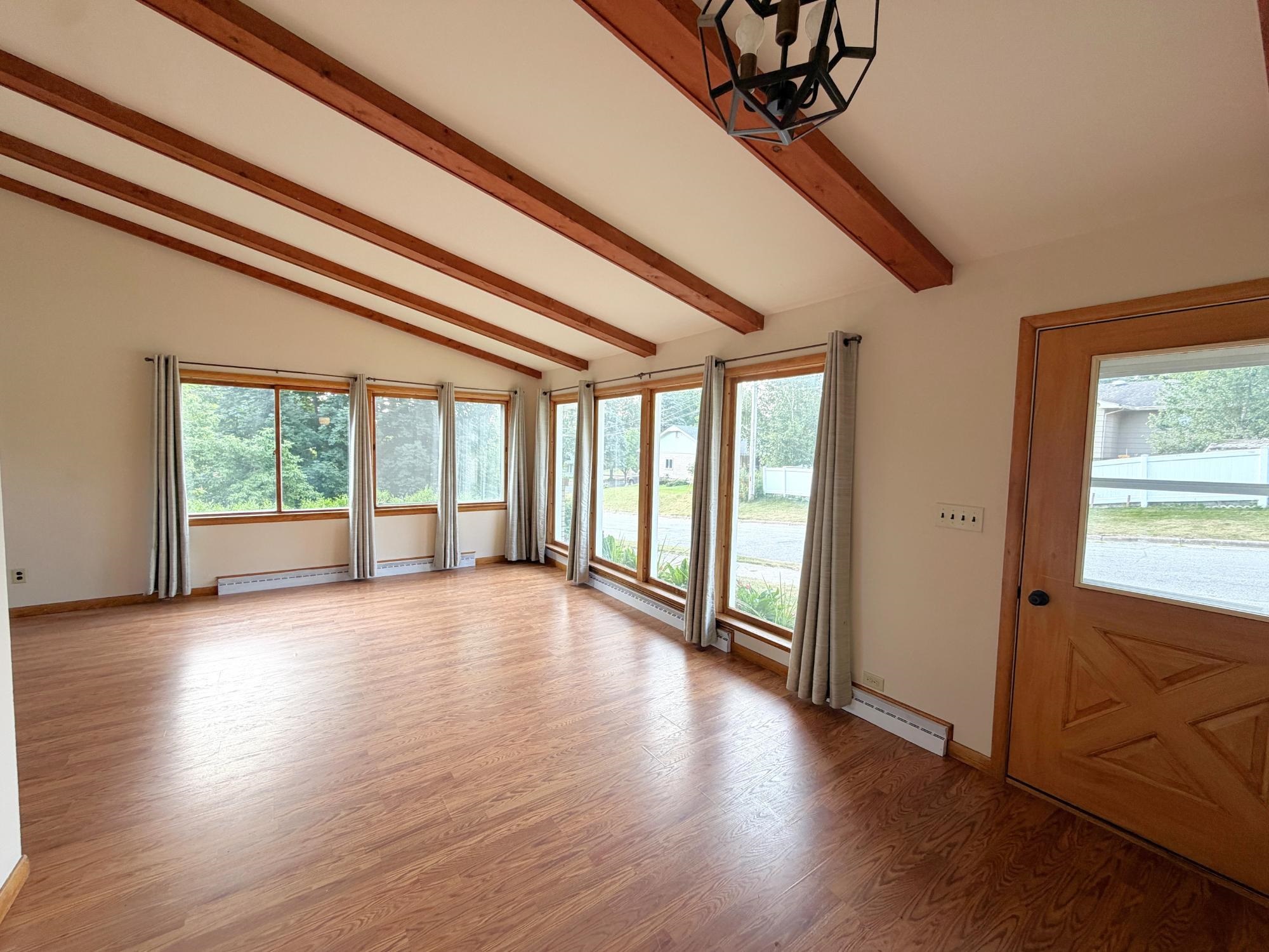 814 Hillcrest Avenue Property Photo 2