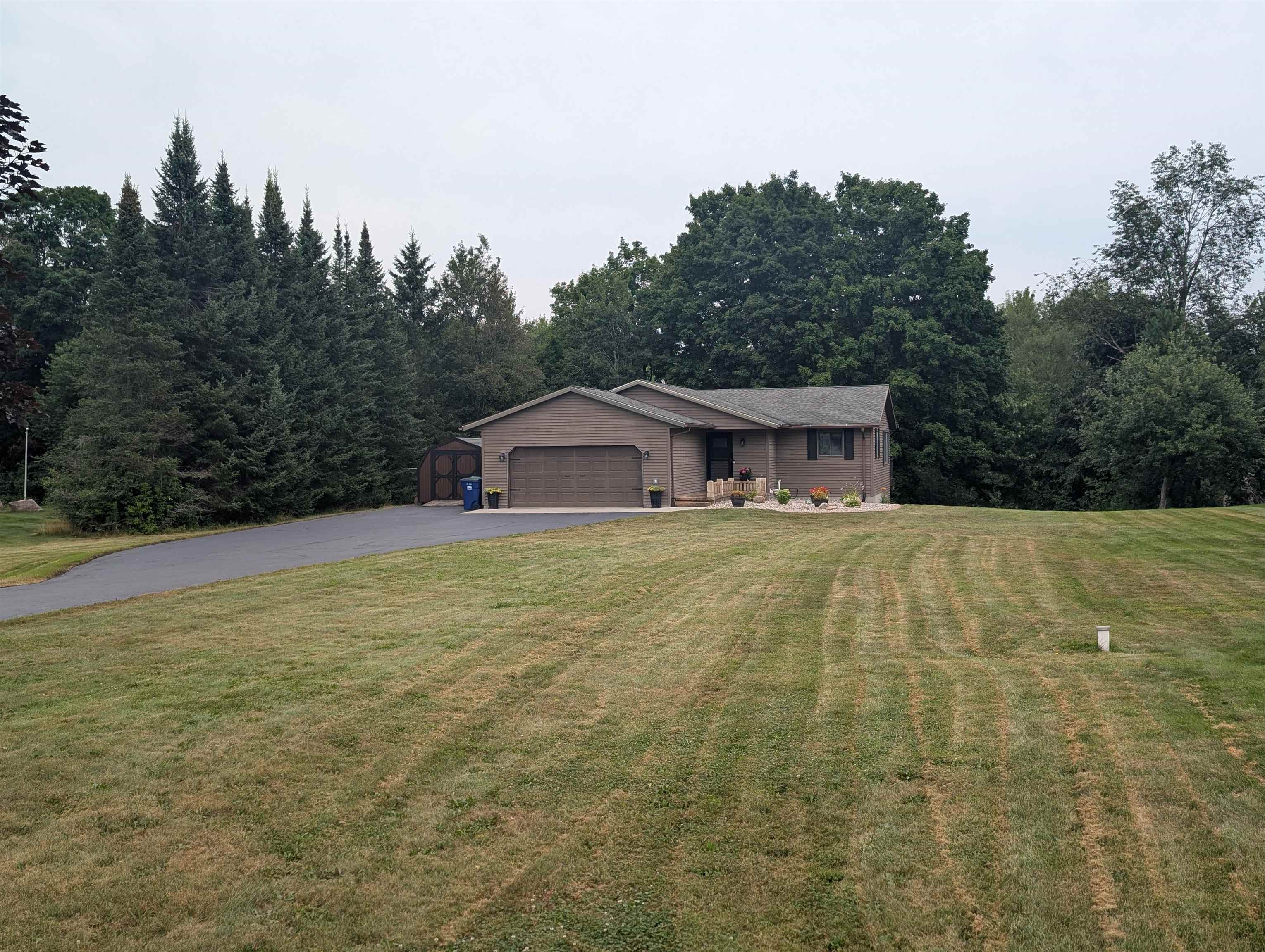 N6572 Raven Lane Property Photo 1