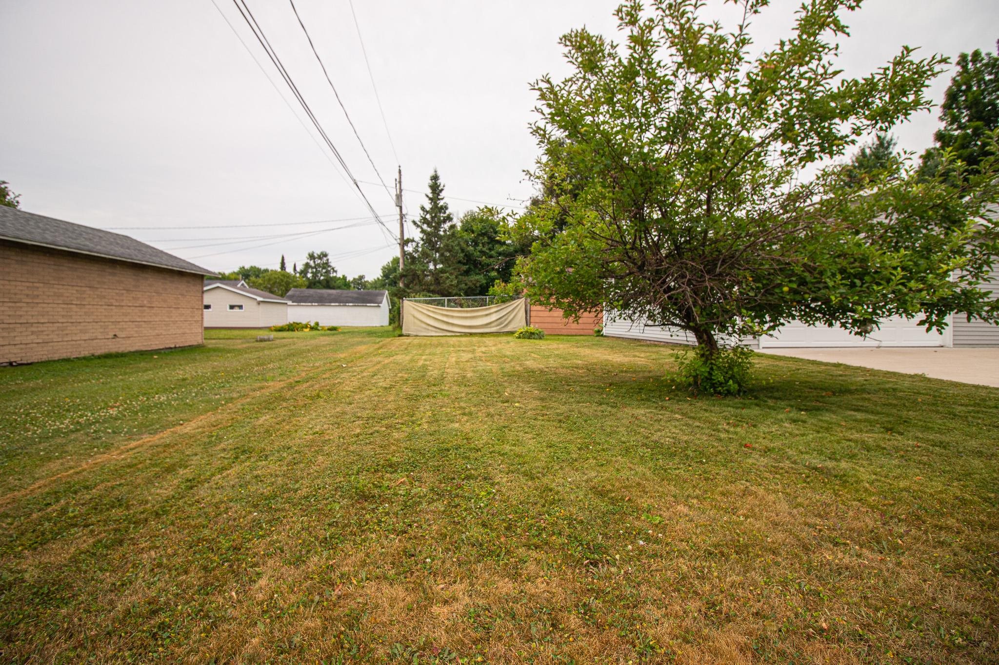711 Chippewa Street Property Photo 6