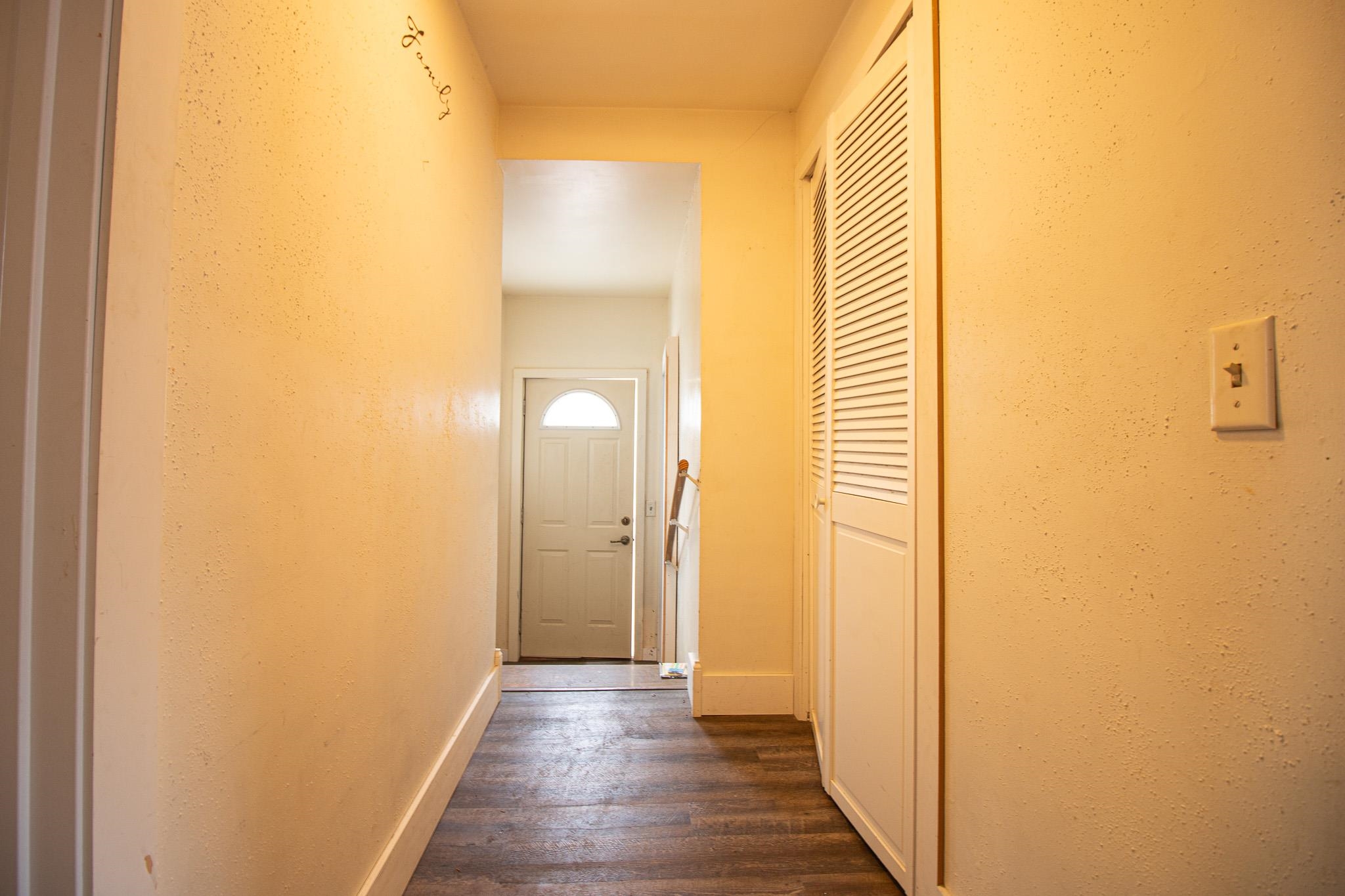 711 Chippewa Street Property Photo 21