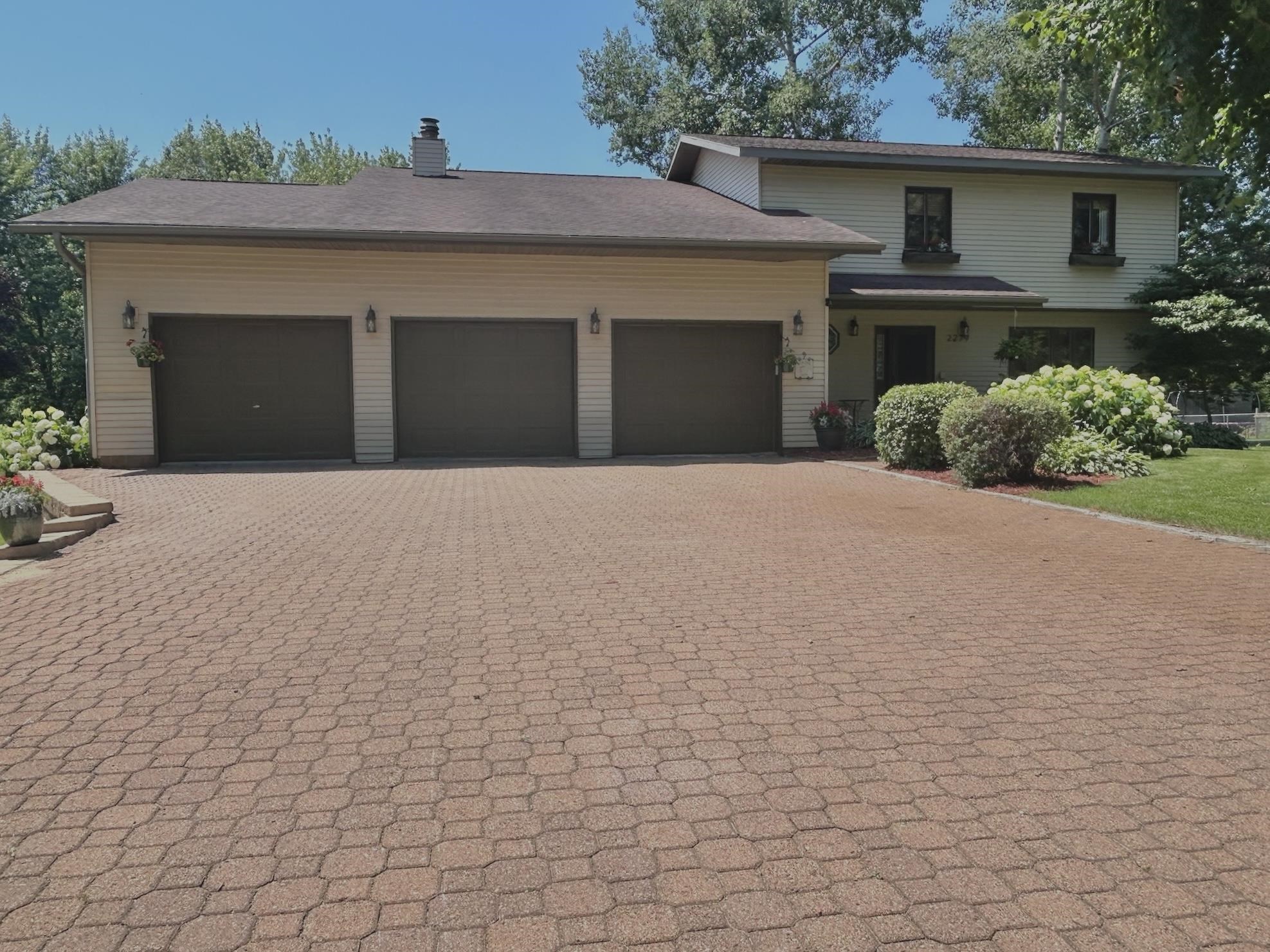 2279 Rickie Drive Property Photo 25