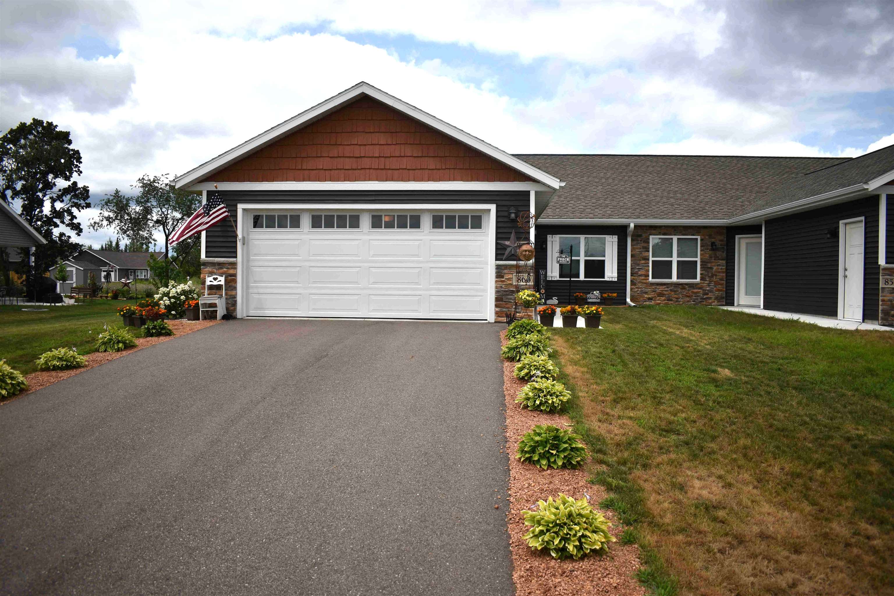 860 GREEN PASTURES TRAIL Property Photo 1