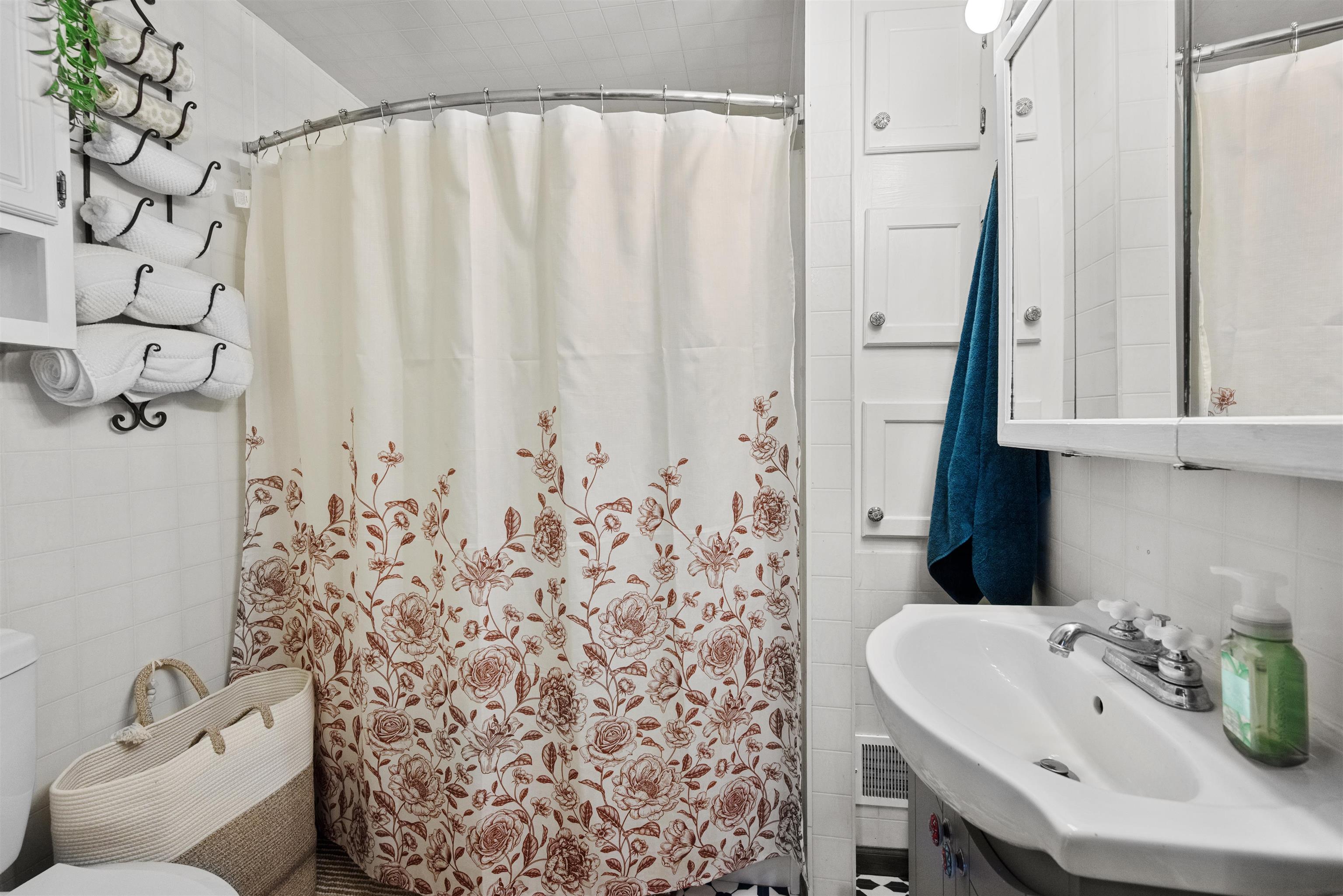600 Franklin Street Property Photo 17