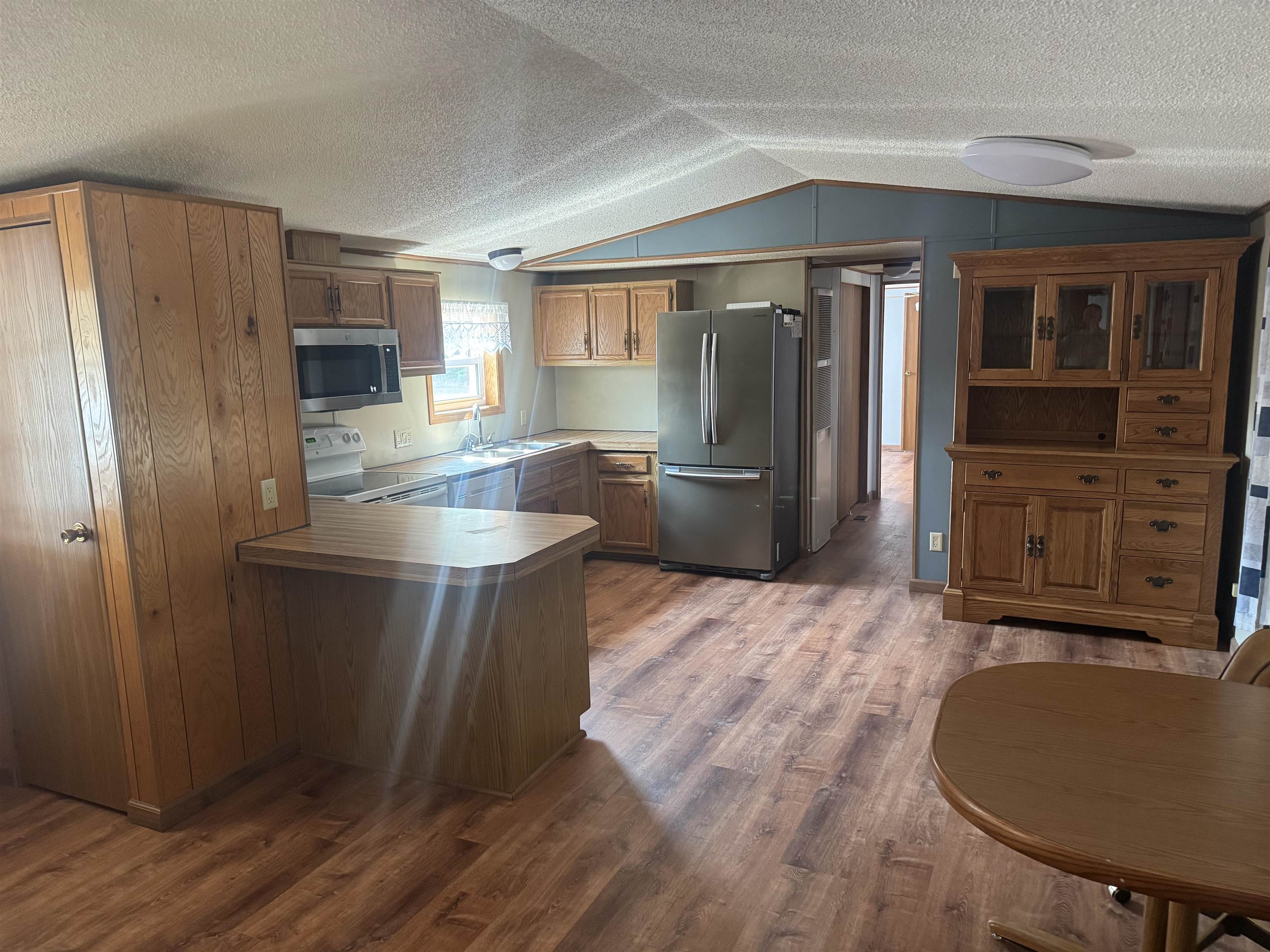 8311 S State Highway 13 Property Photo 2