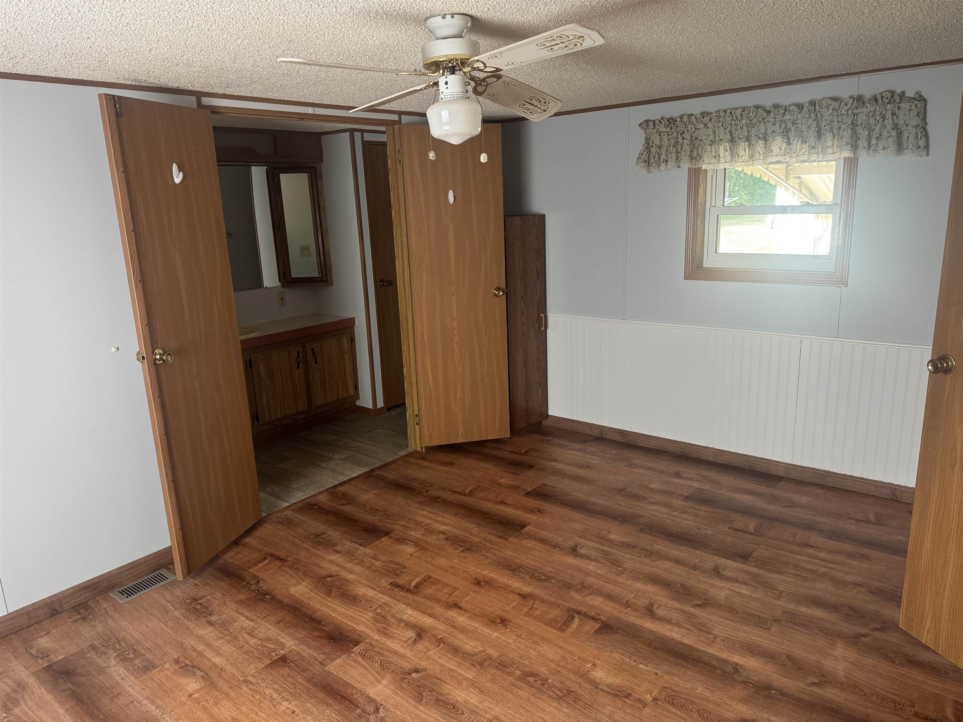 8311 S State Highway 13 Property Photo 17