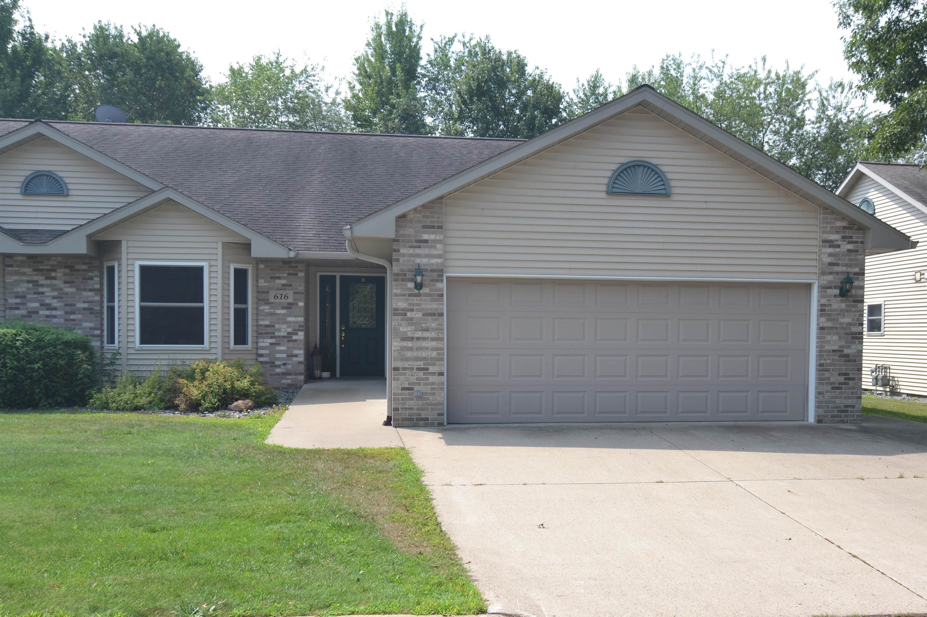 616 Whitney Way Property Photo 1