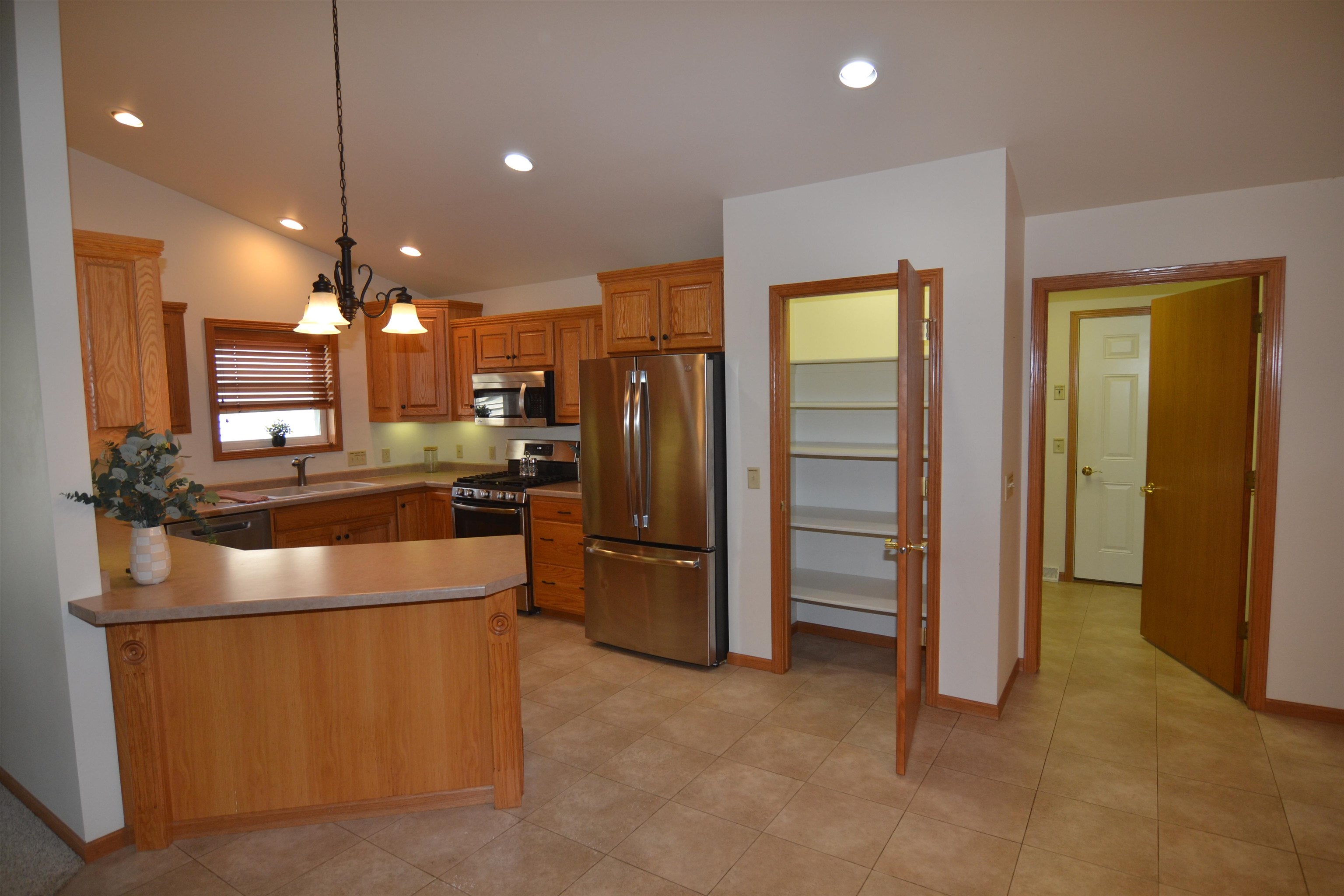 616 Whitney Way Property Photo 3
