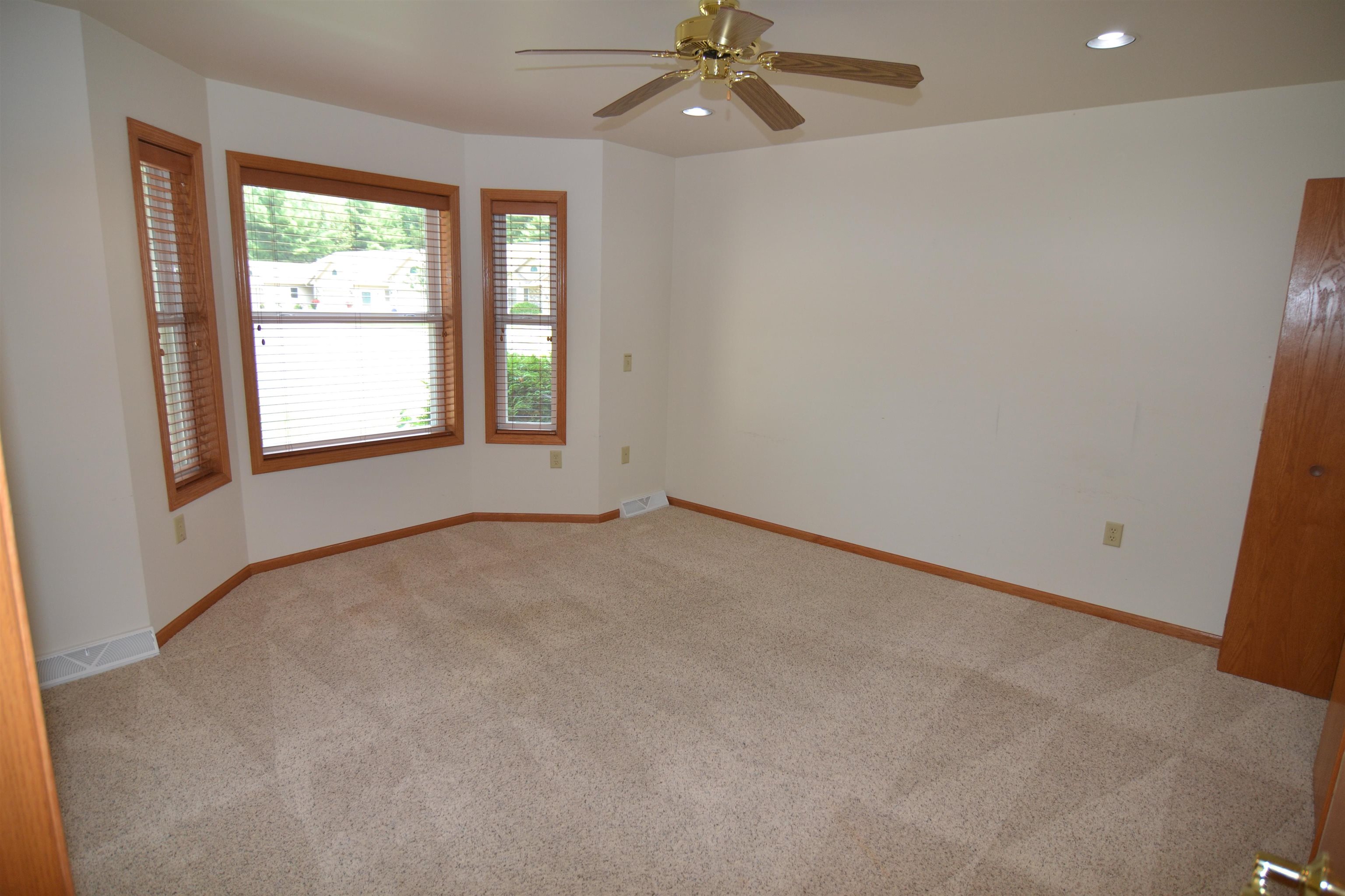 616 Whitney Way Property Photo 22