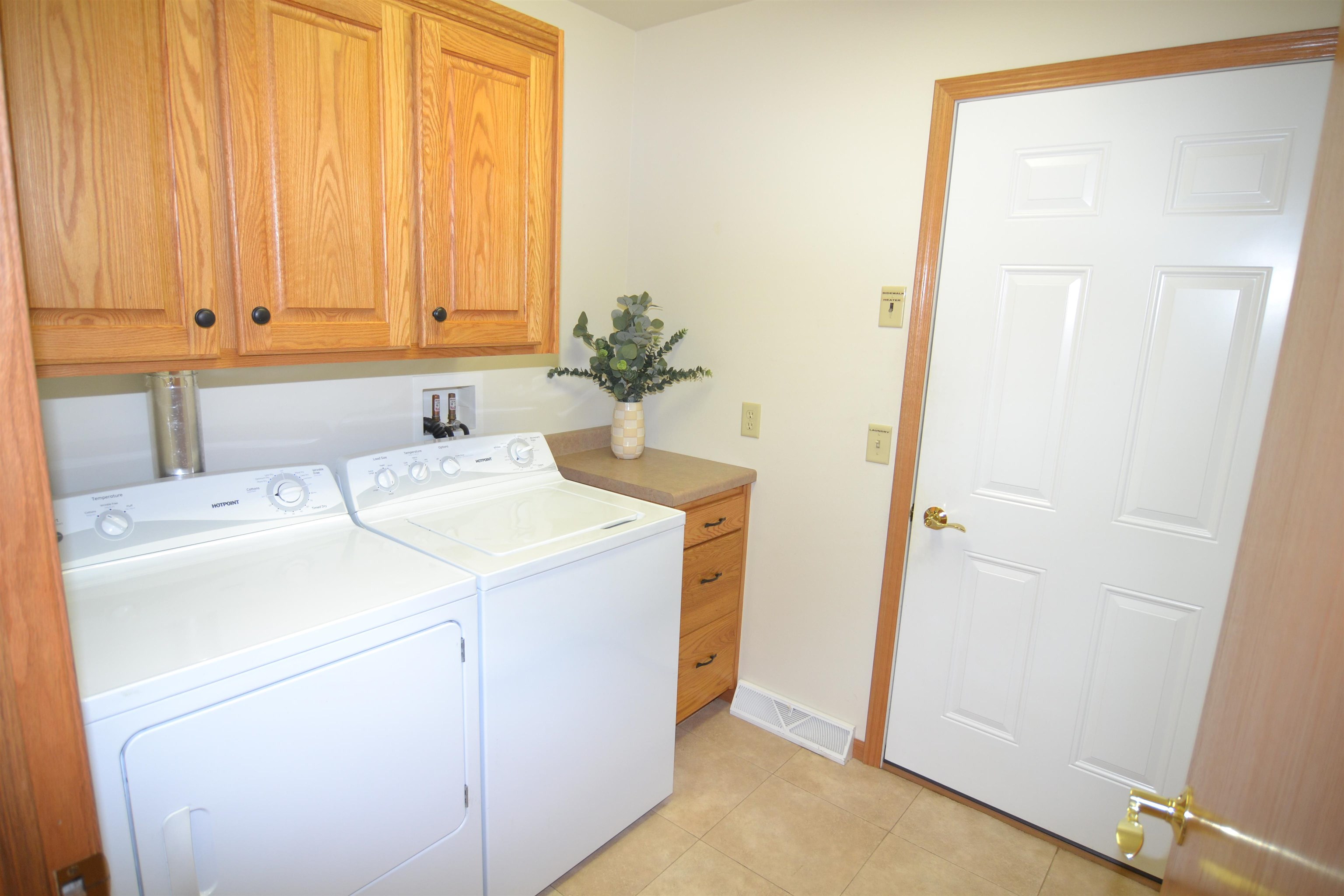 616 Whitney Way Property Photo 26