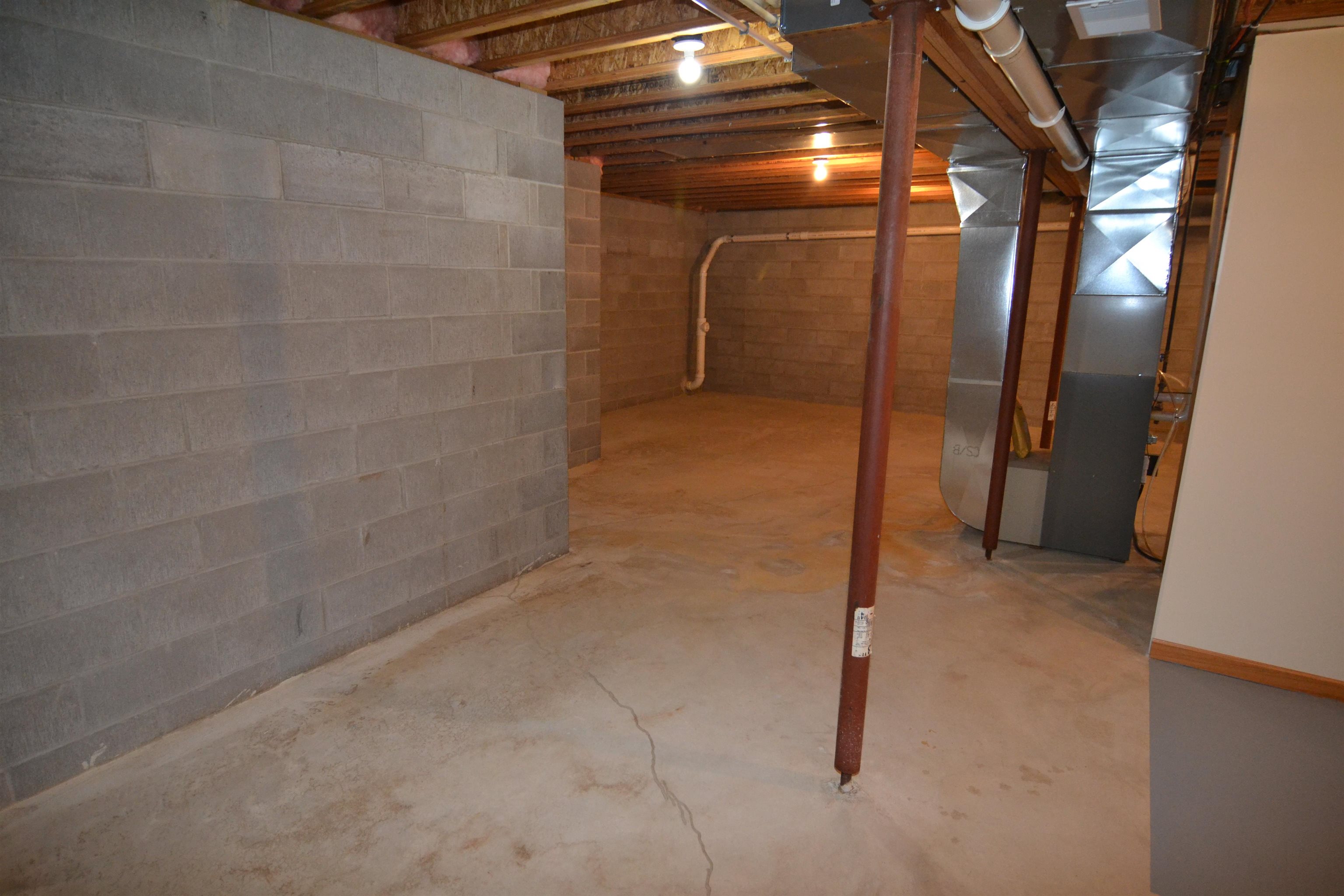 616 Whitney Way Property Photo 32