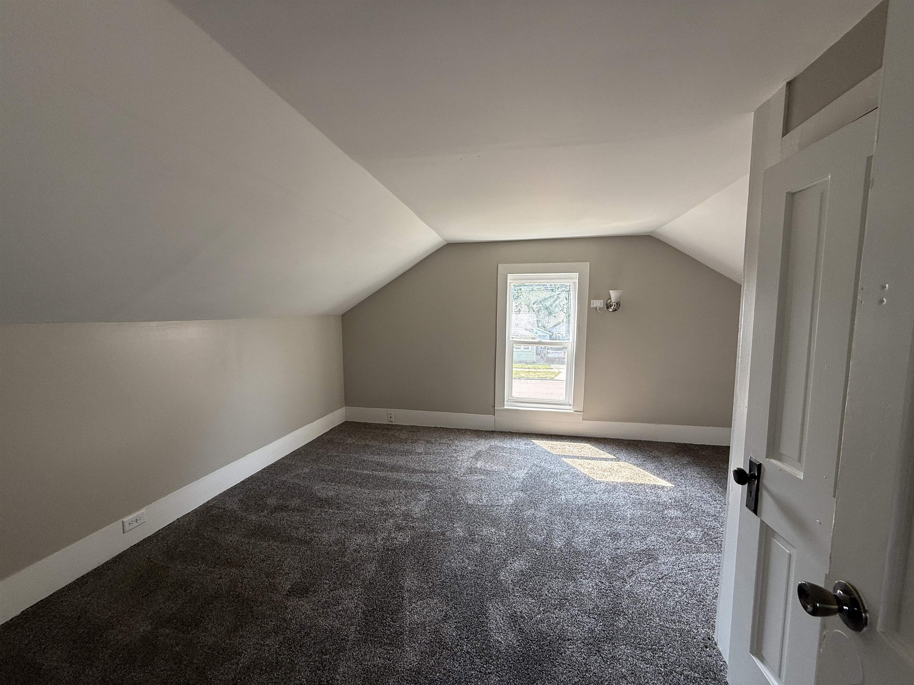 420 8th Avenue North Property Photo 11