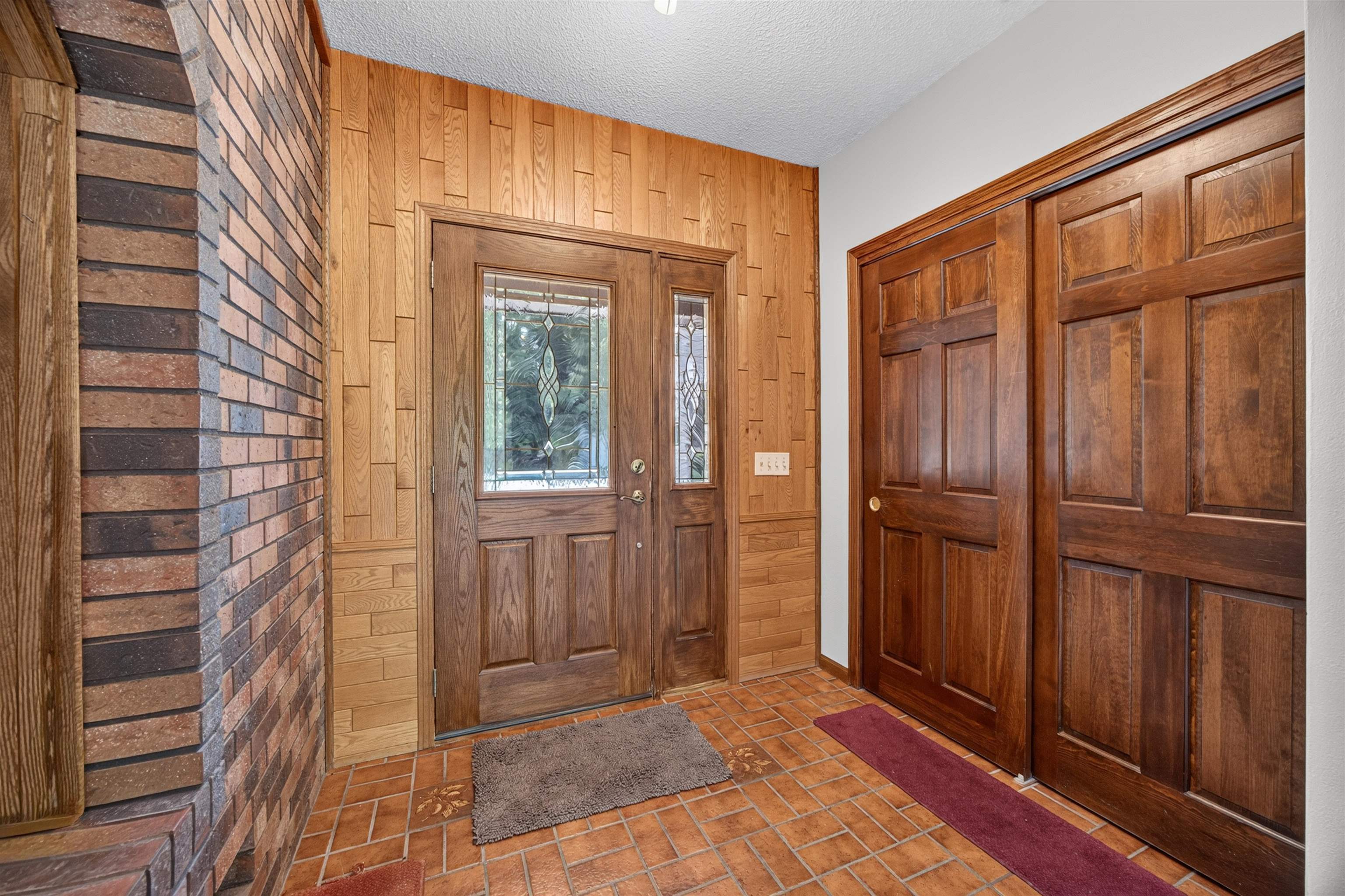 654 Bens Lane Property Photo 3