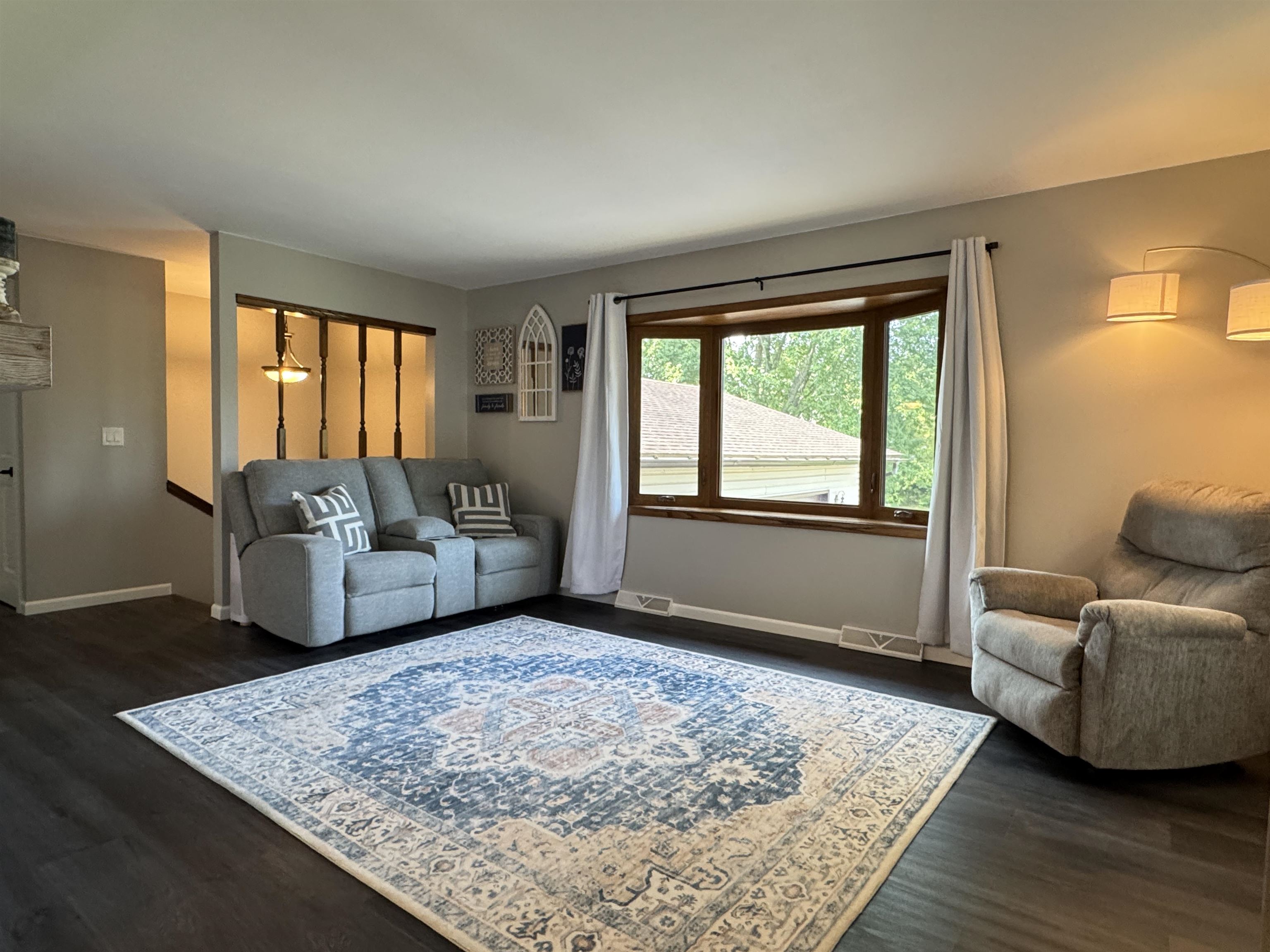 2119 Sunburst Lane Property Photo 4