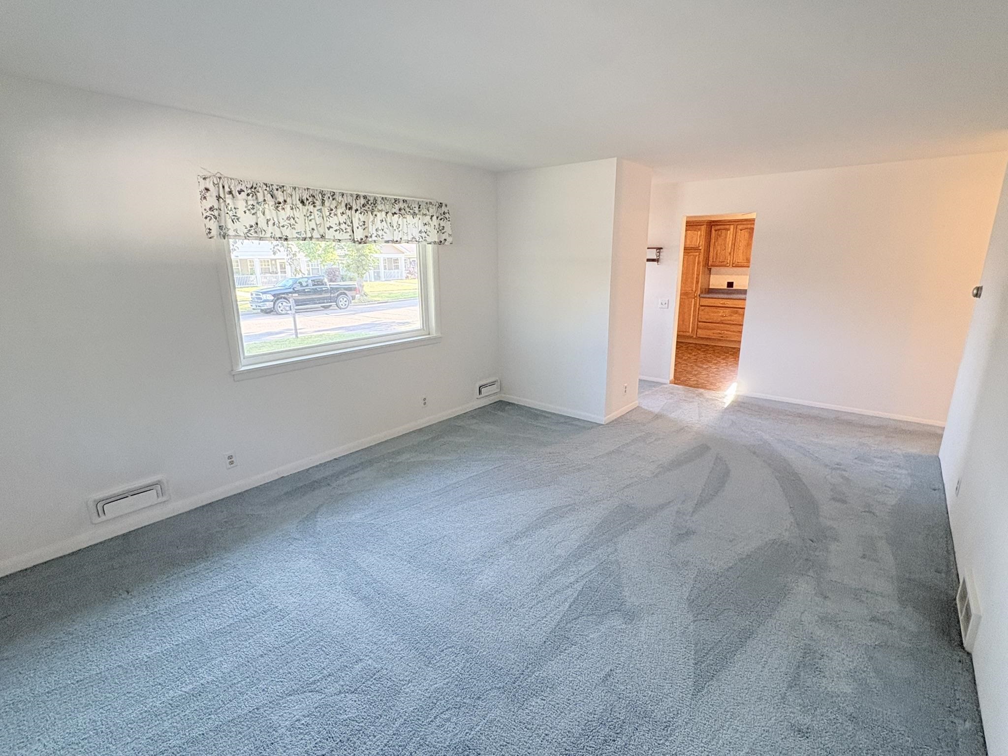 261 Buehler Avenue Property Photo 4