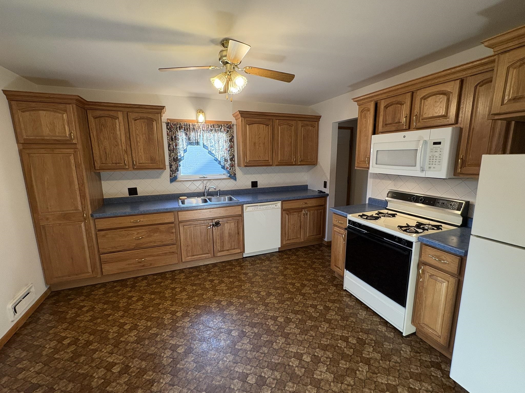 261 Buehler Avenue Property Photo 5