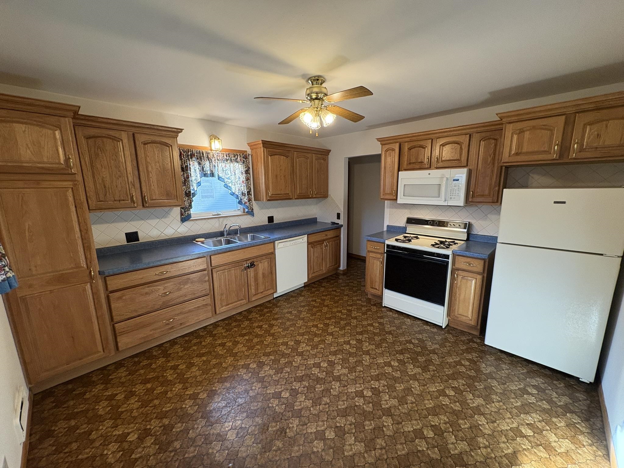 261 Buehler Avenue Property Photo 6