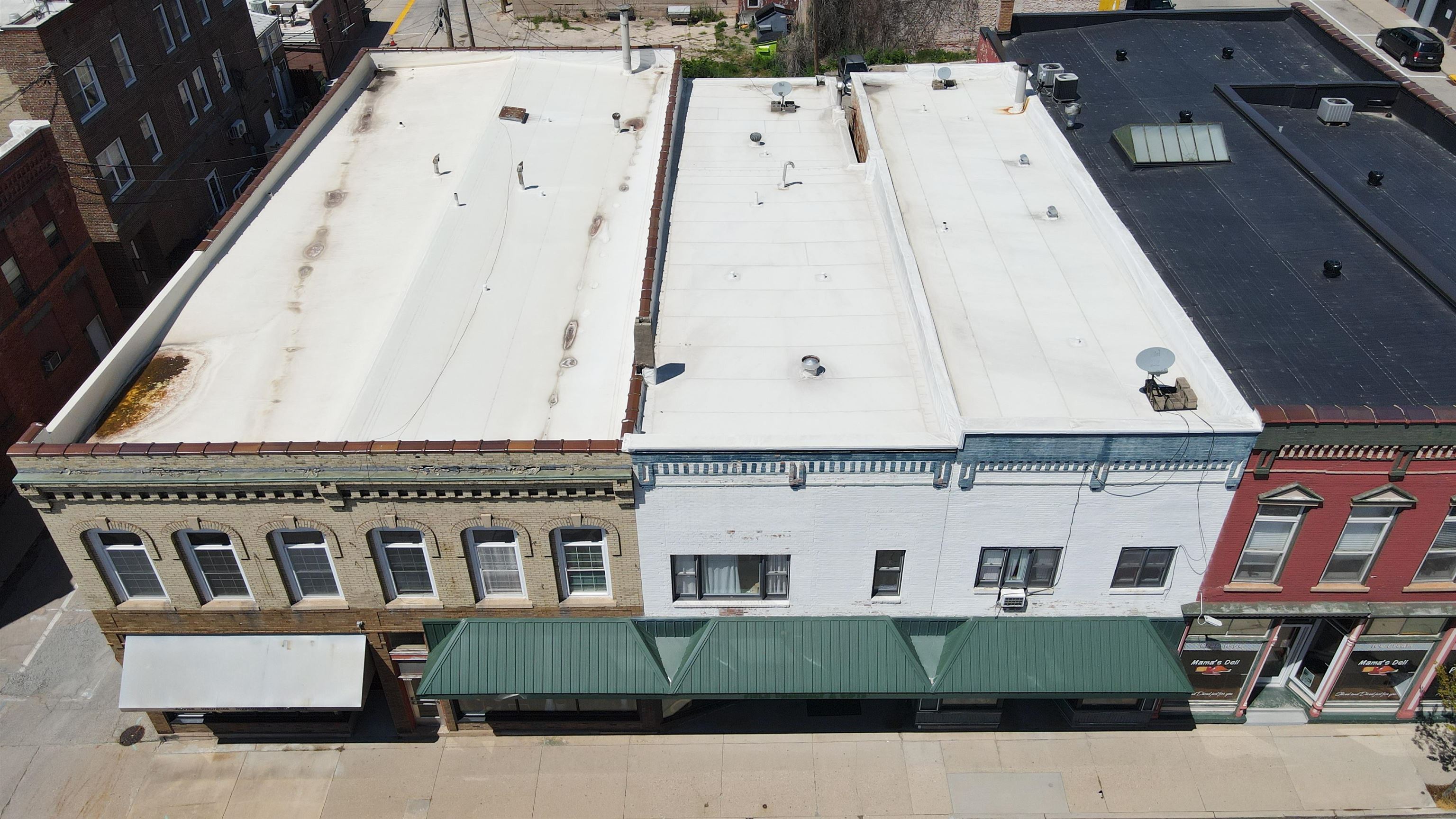 135 W Huron Street Property Photo 2