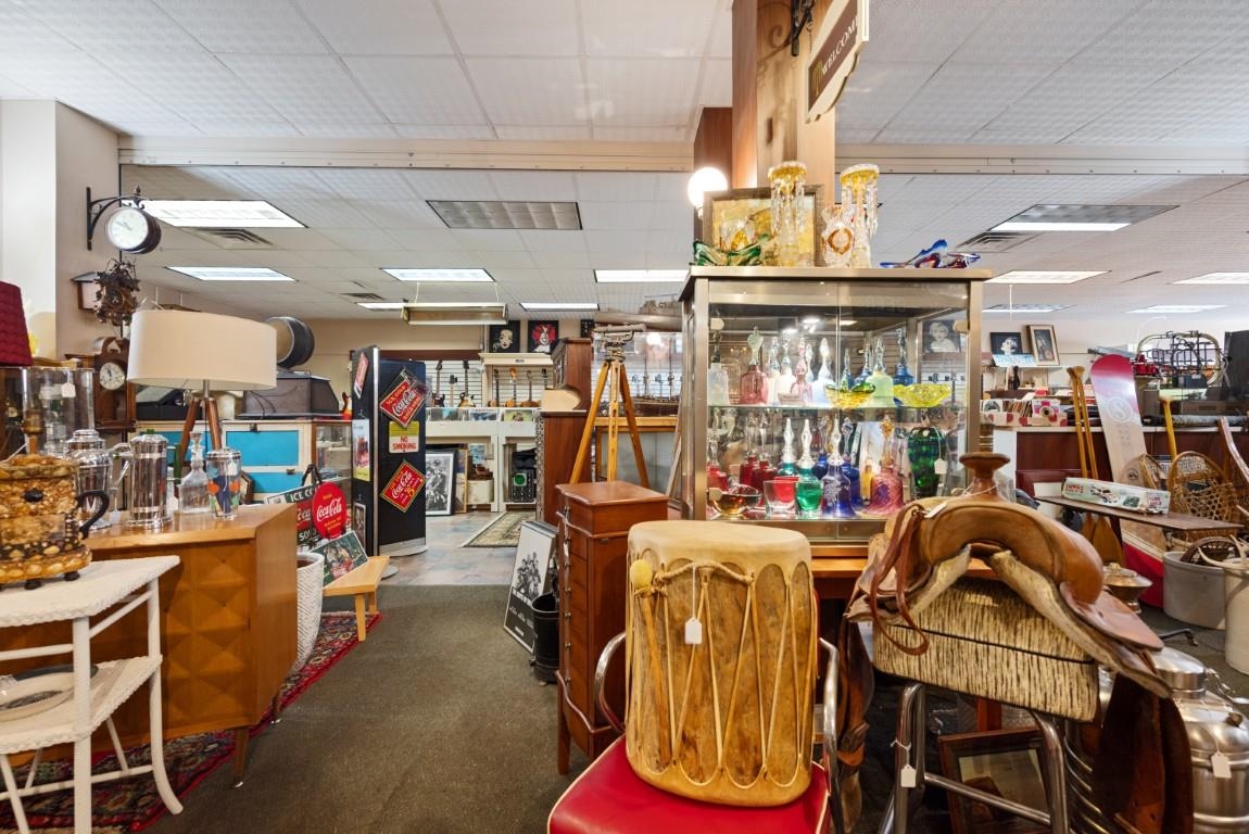 135 W Huron Street Property Photo 27
