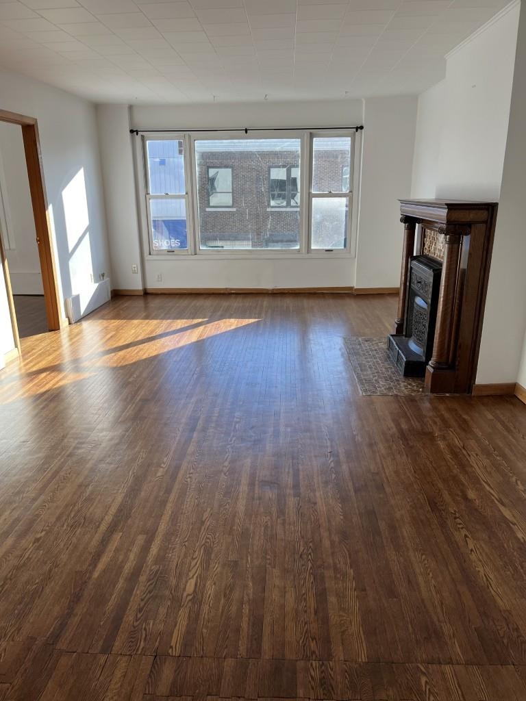 135 W Huron Street Property Photo 36