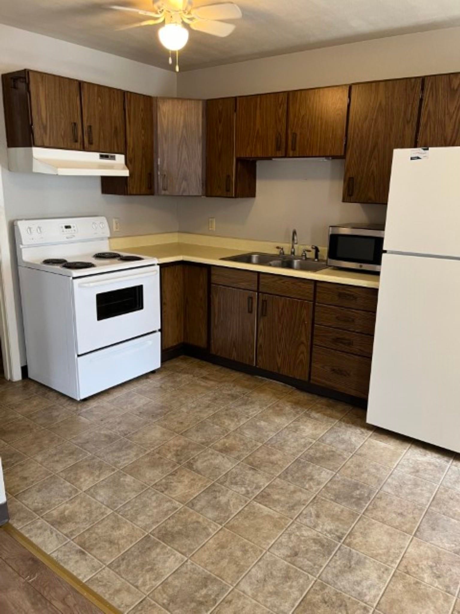 151 W Huron Street Property Photo 36