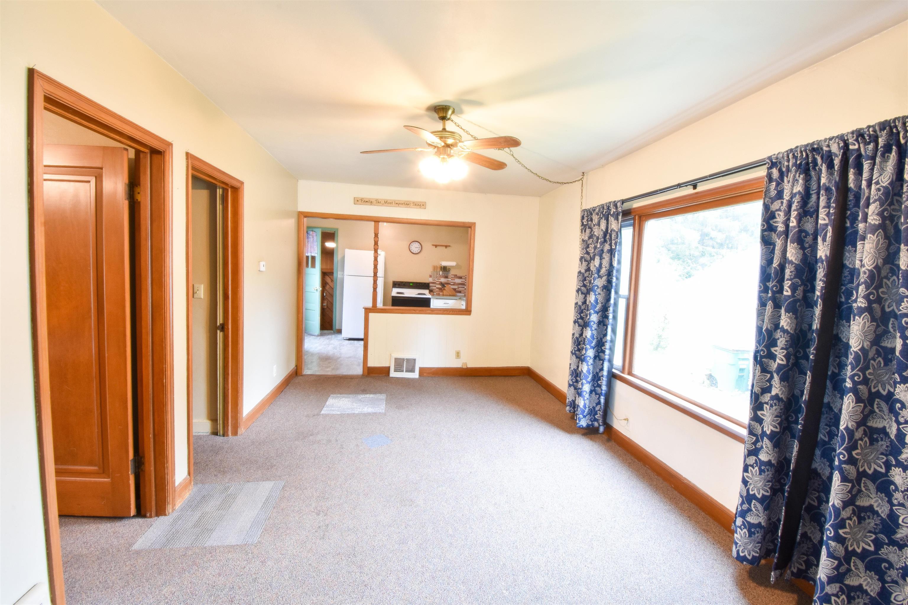 350 Plover Street Property Photo 4