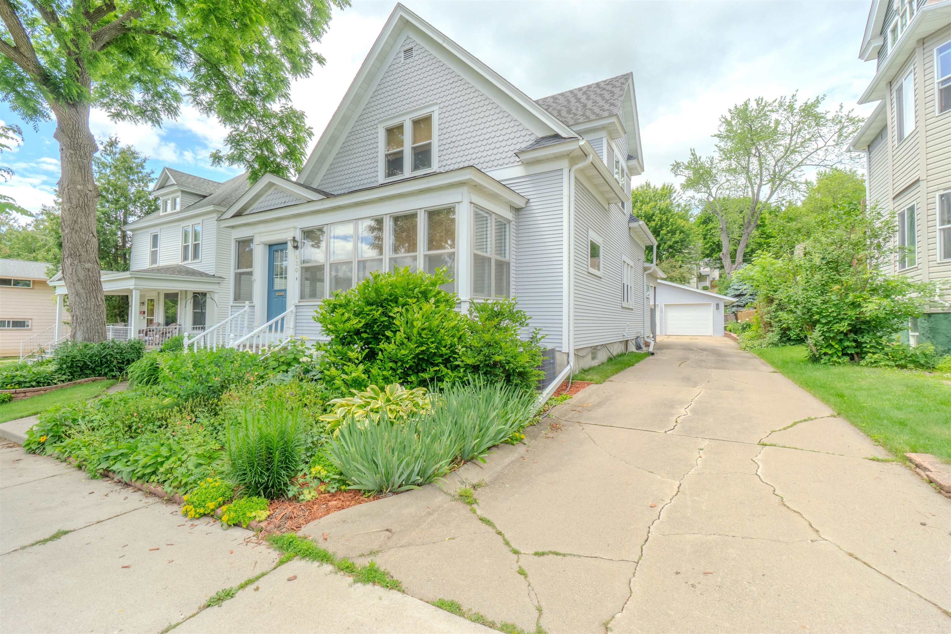 930 Washington Street Property Photo 2