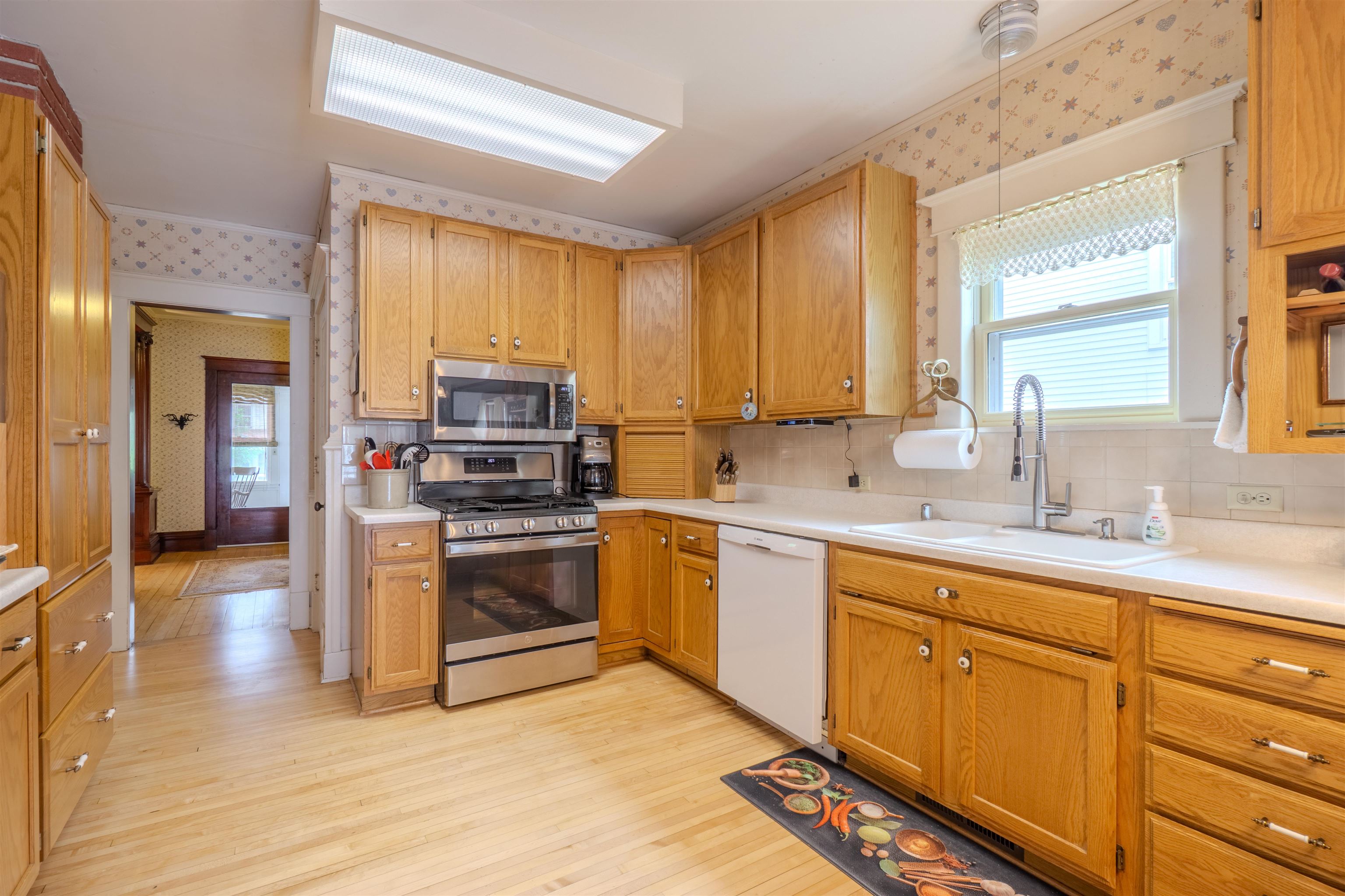 930 Washington Street Property Photo 14