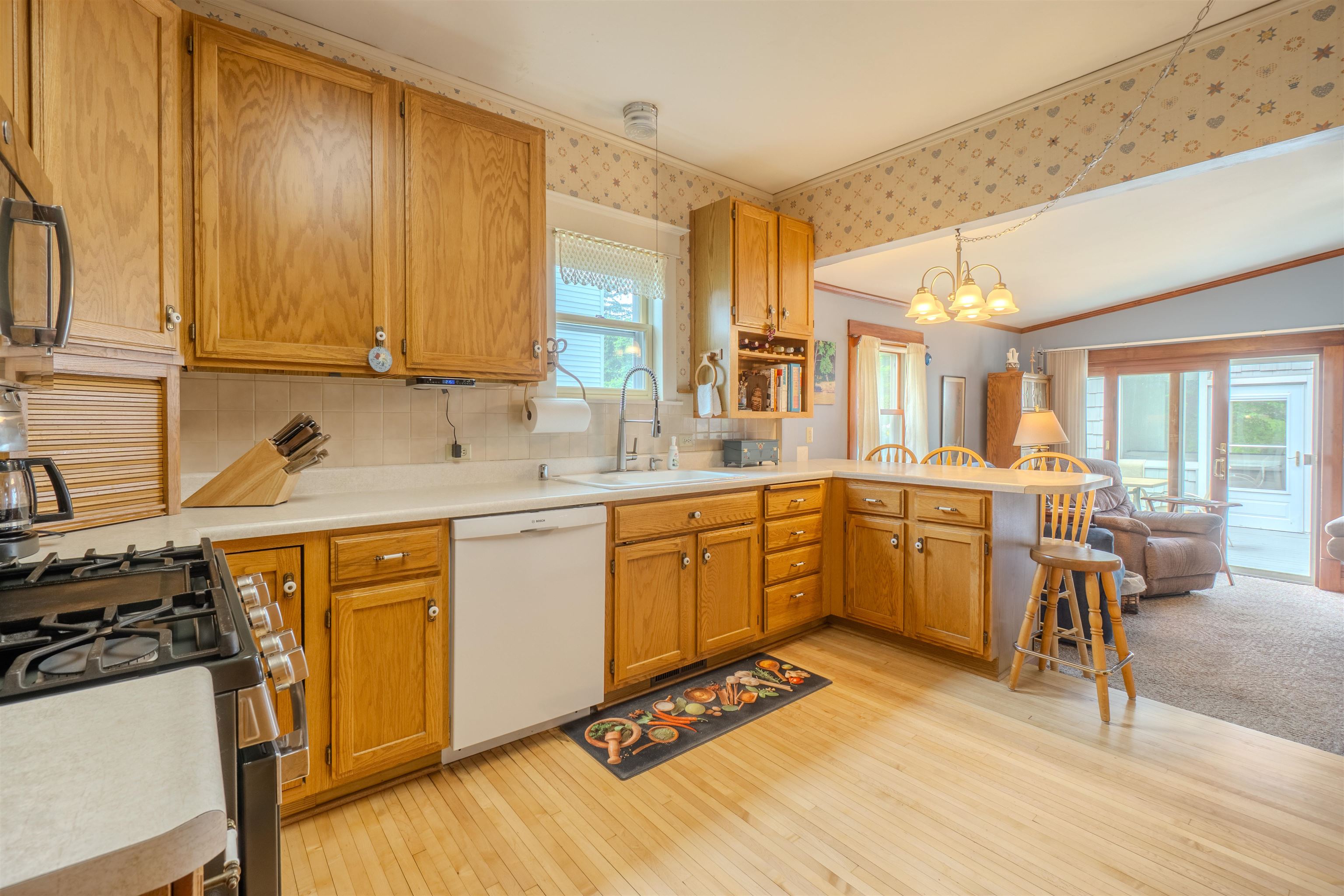 930 Washington Street Property Photo 15