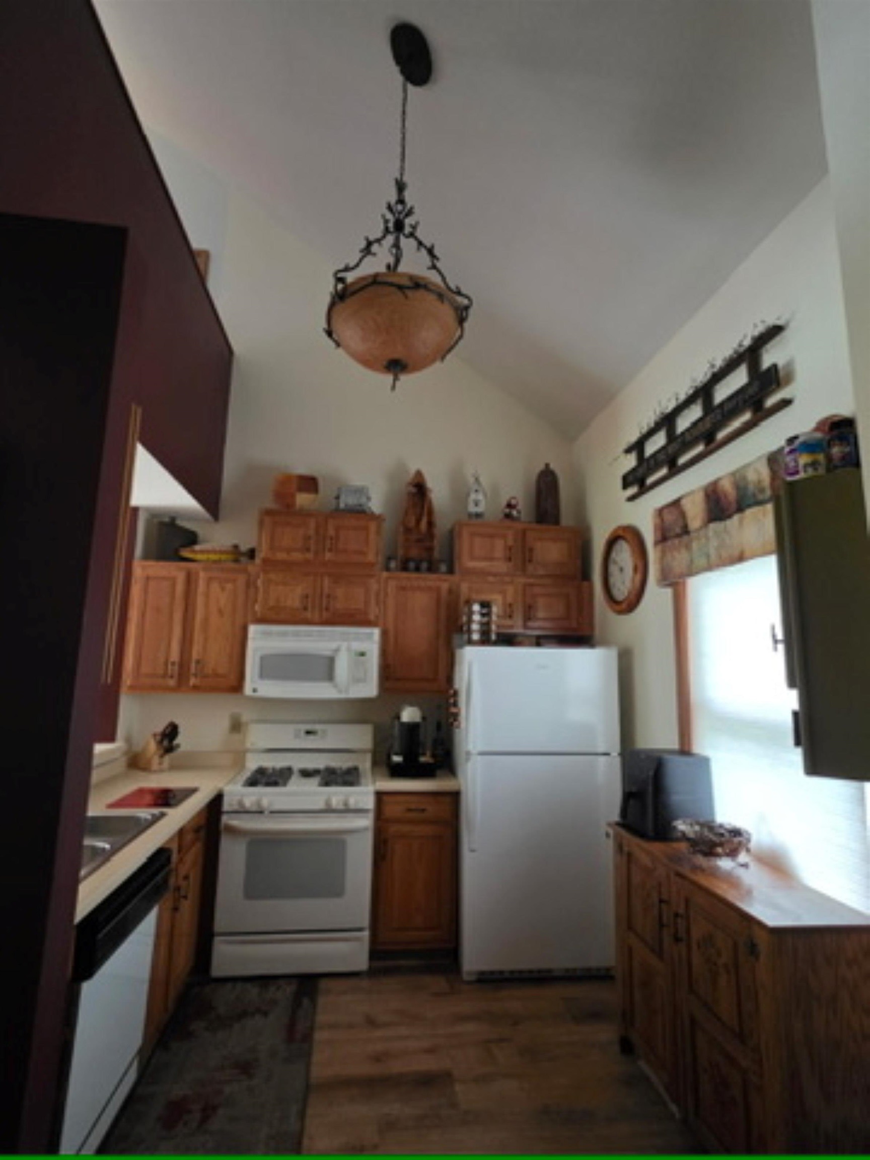 2345 W 18th Drive Property Photo 9
