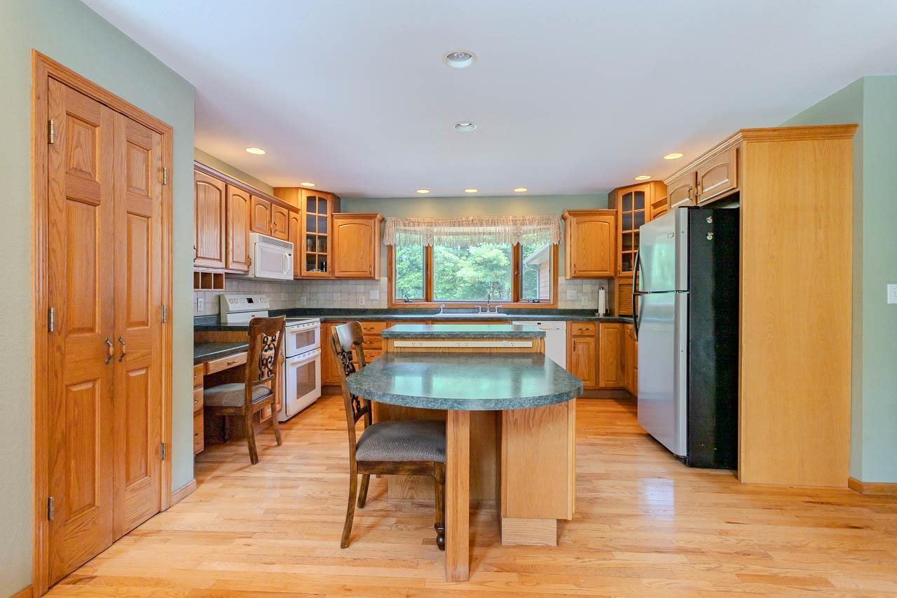 1904 Lea Road Property Photo 10