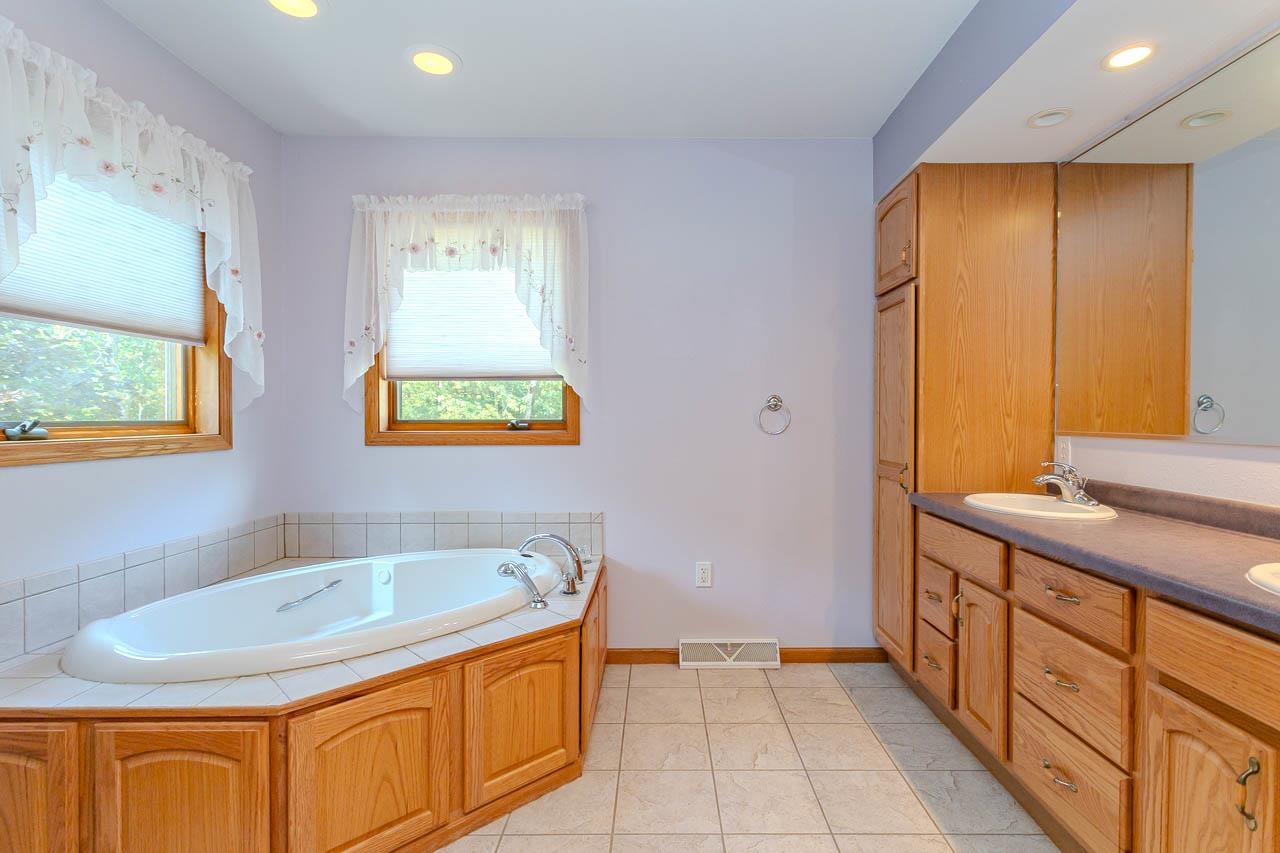 1904 Lea Road Property Photo 27