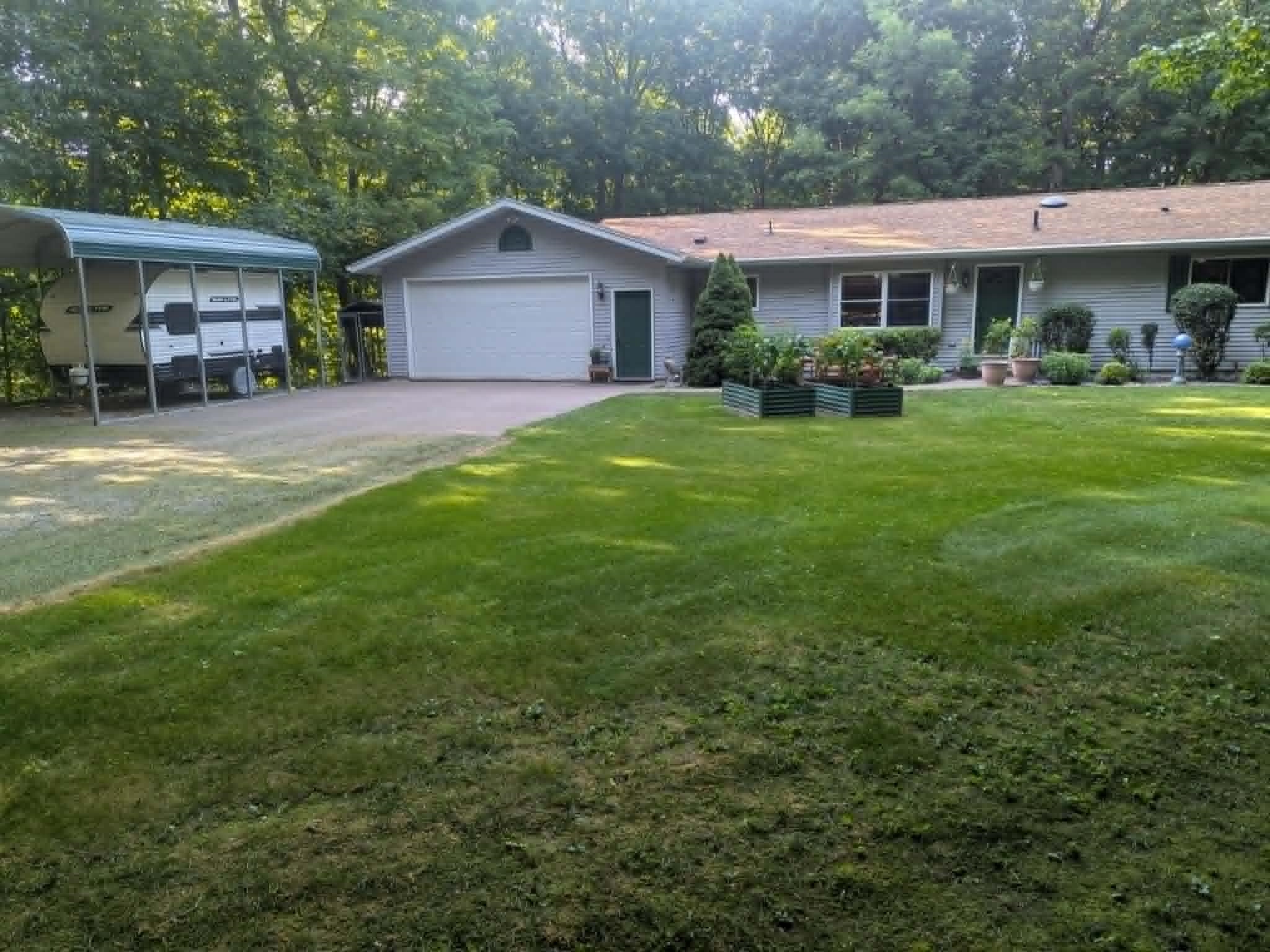 W608 Irene Road Property Photo 2