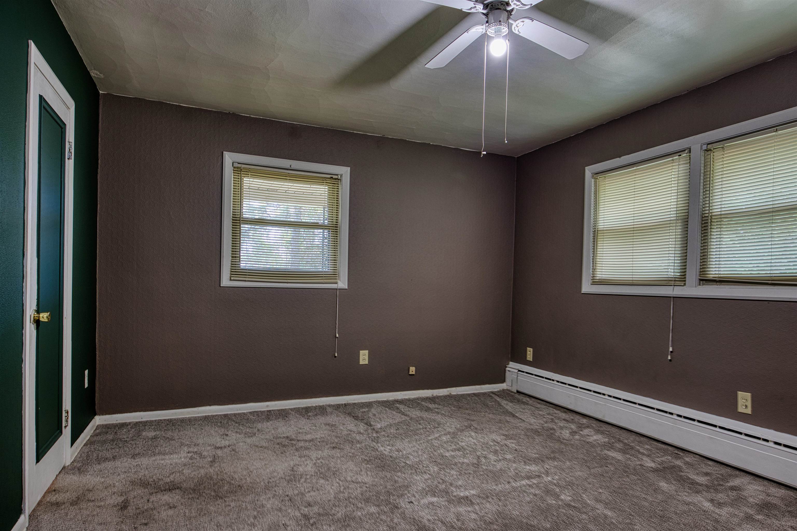 700 E Riverside Avenue Property Photo 27