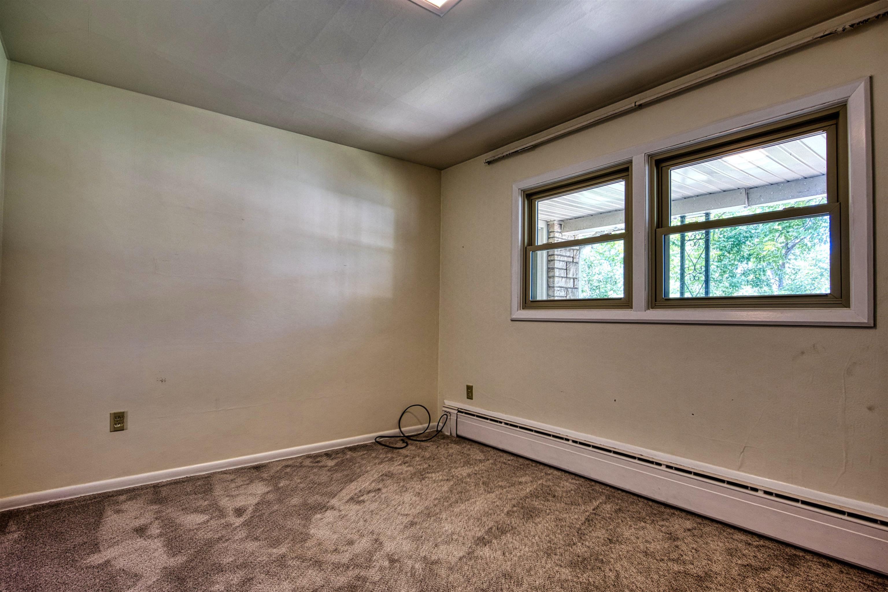 700 E Riverside Avenue Property Photo 31