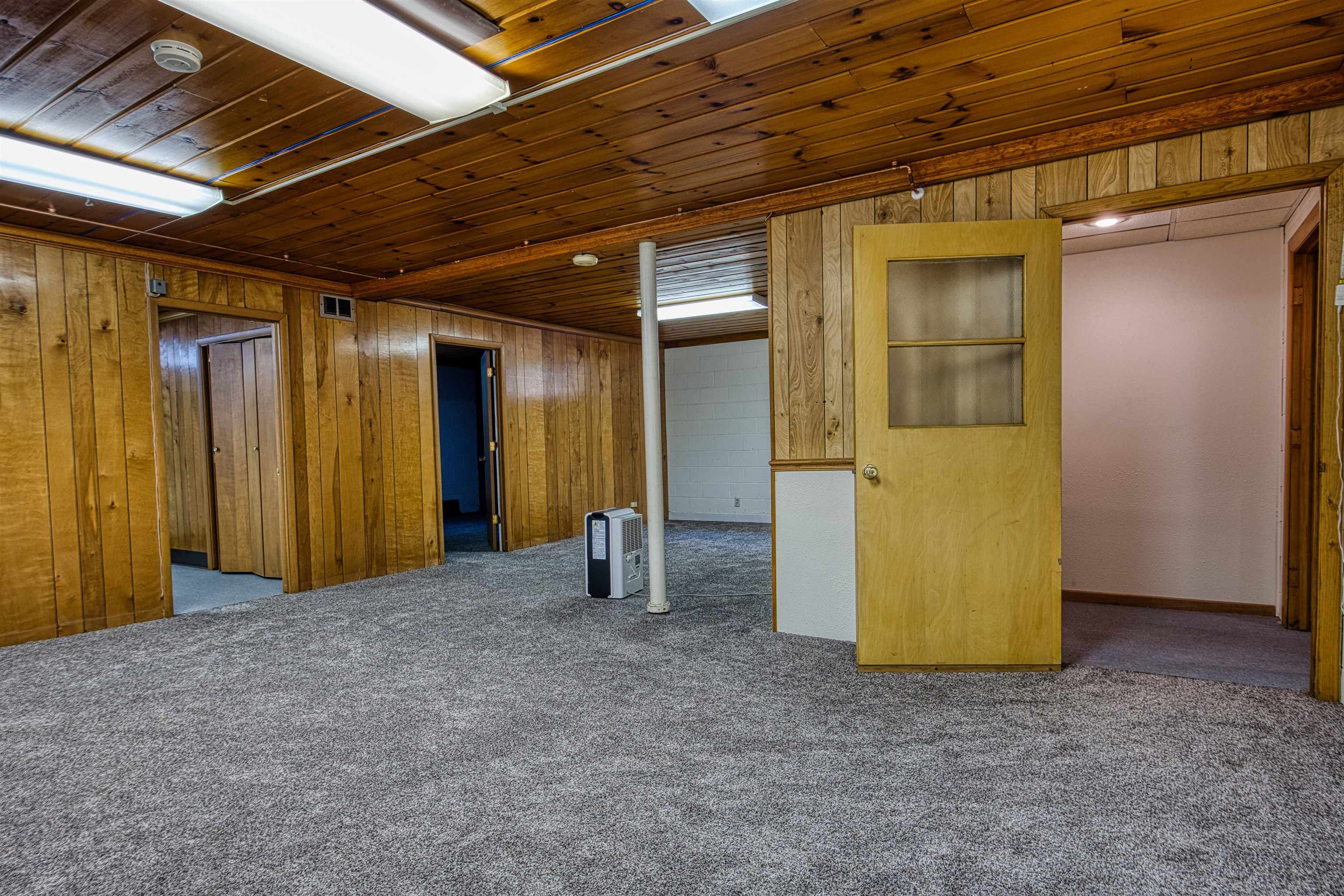 700 E Riverside Avenue Property Photo 41