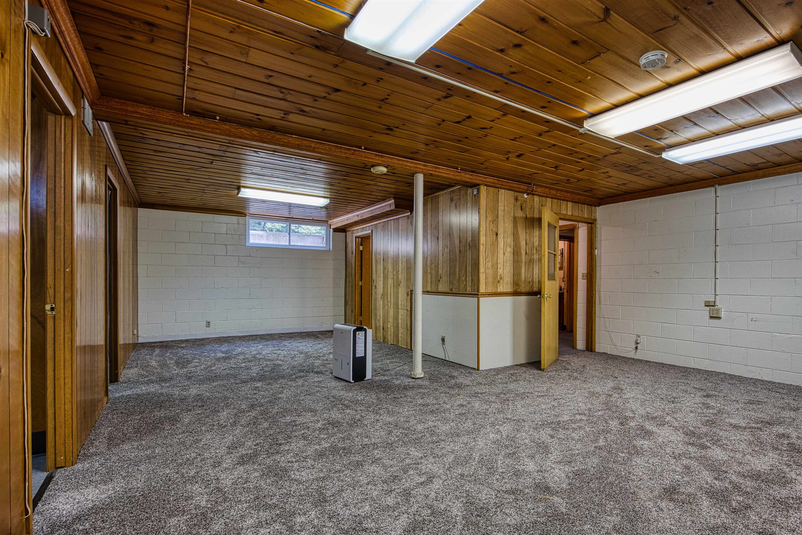 700 E Riverside Avenue Property Photo 42