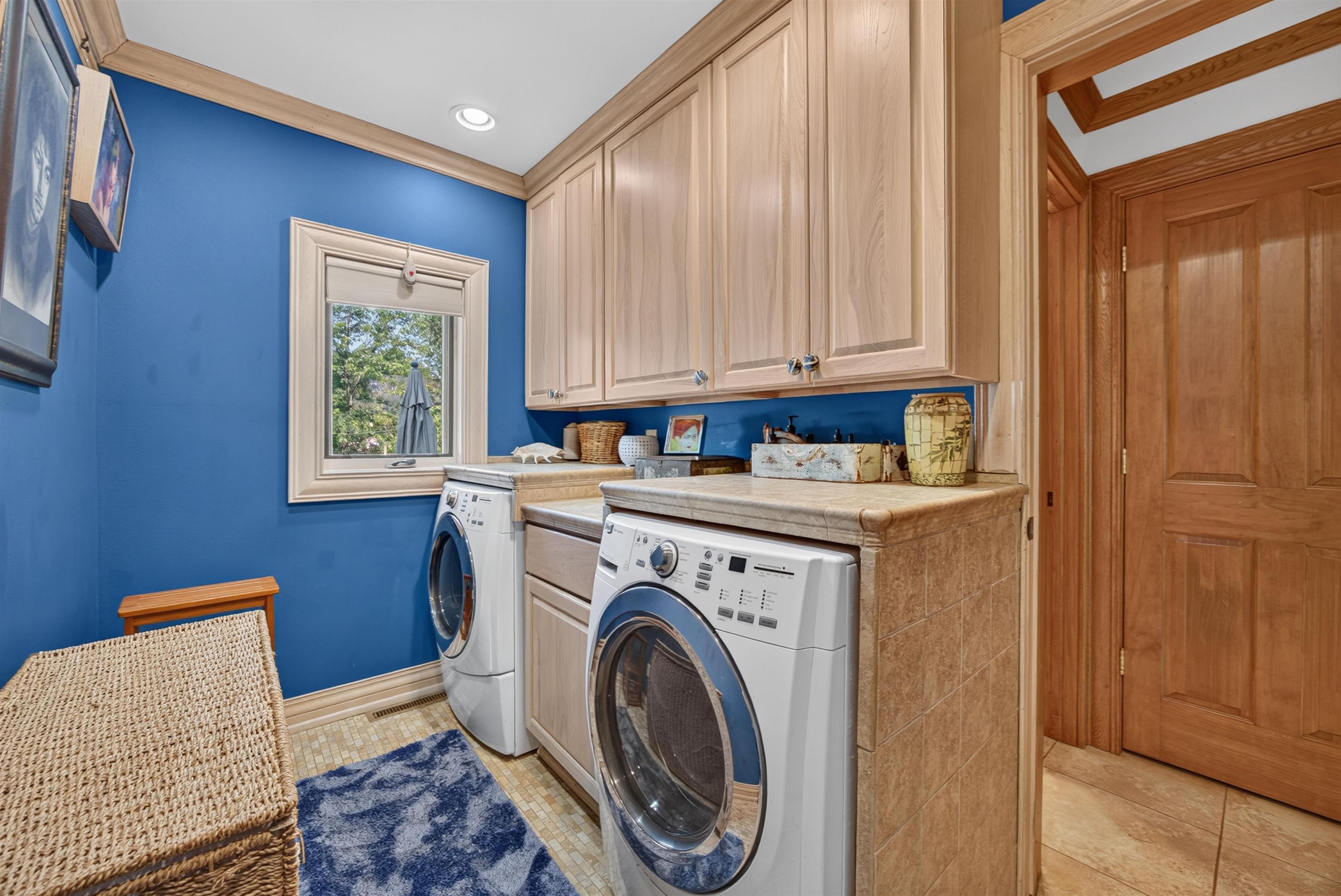 4383 Condo Drive Property Photo 35