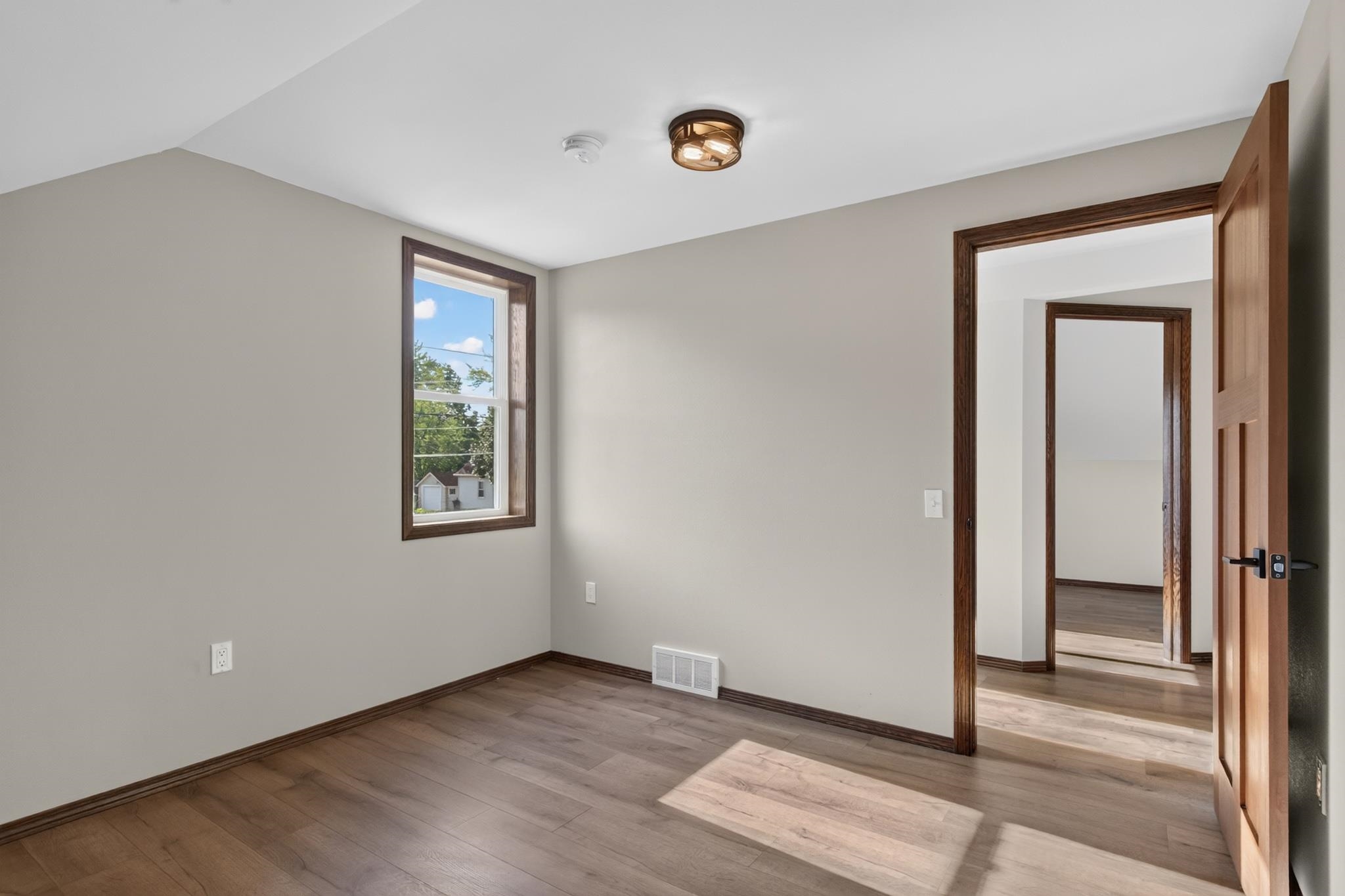 211 16th Street North Property Photo 24