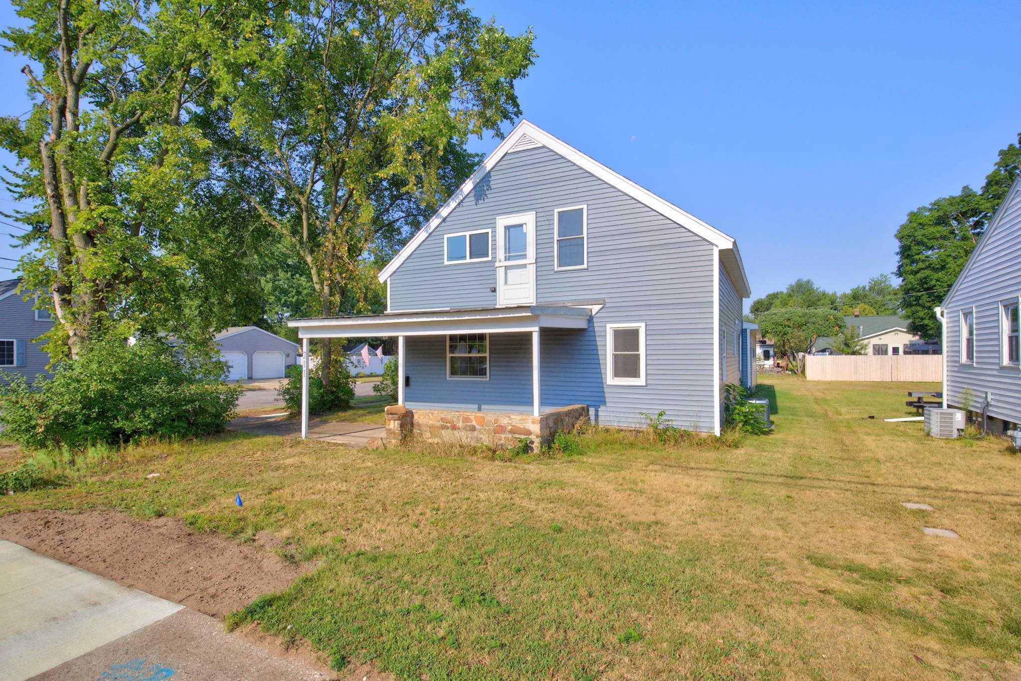 211 16th Street North Property Photo 33