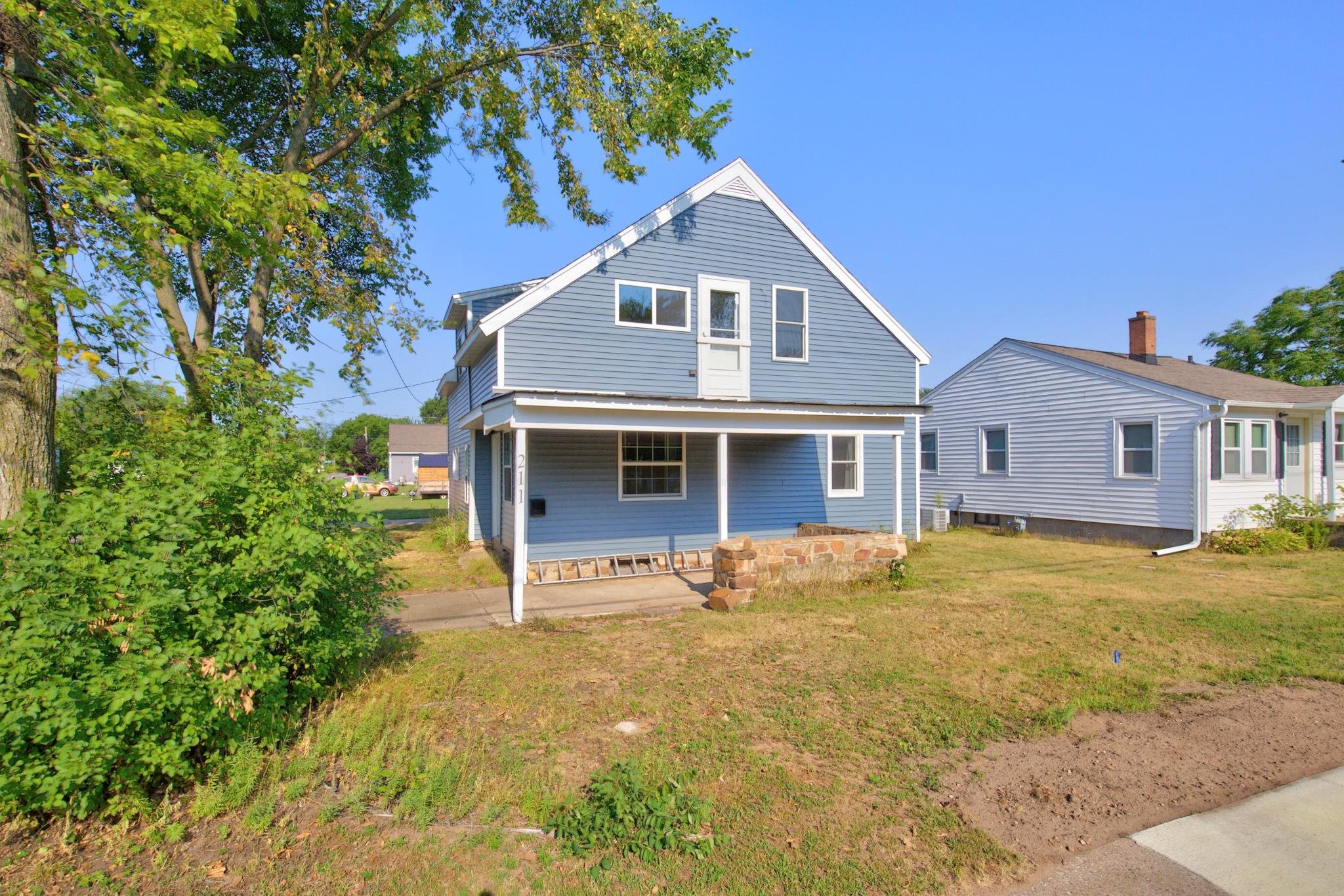 211 16th Street North Property Photo 34