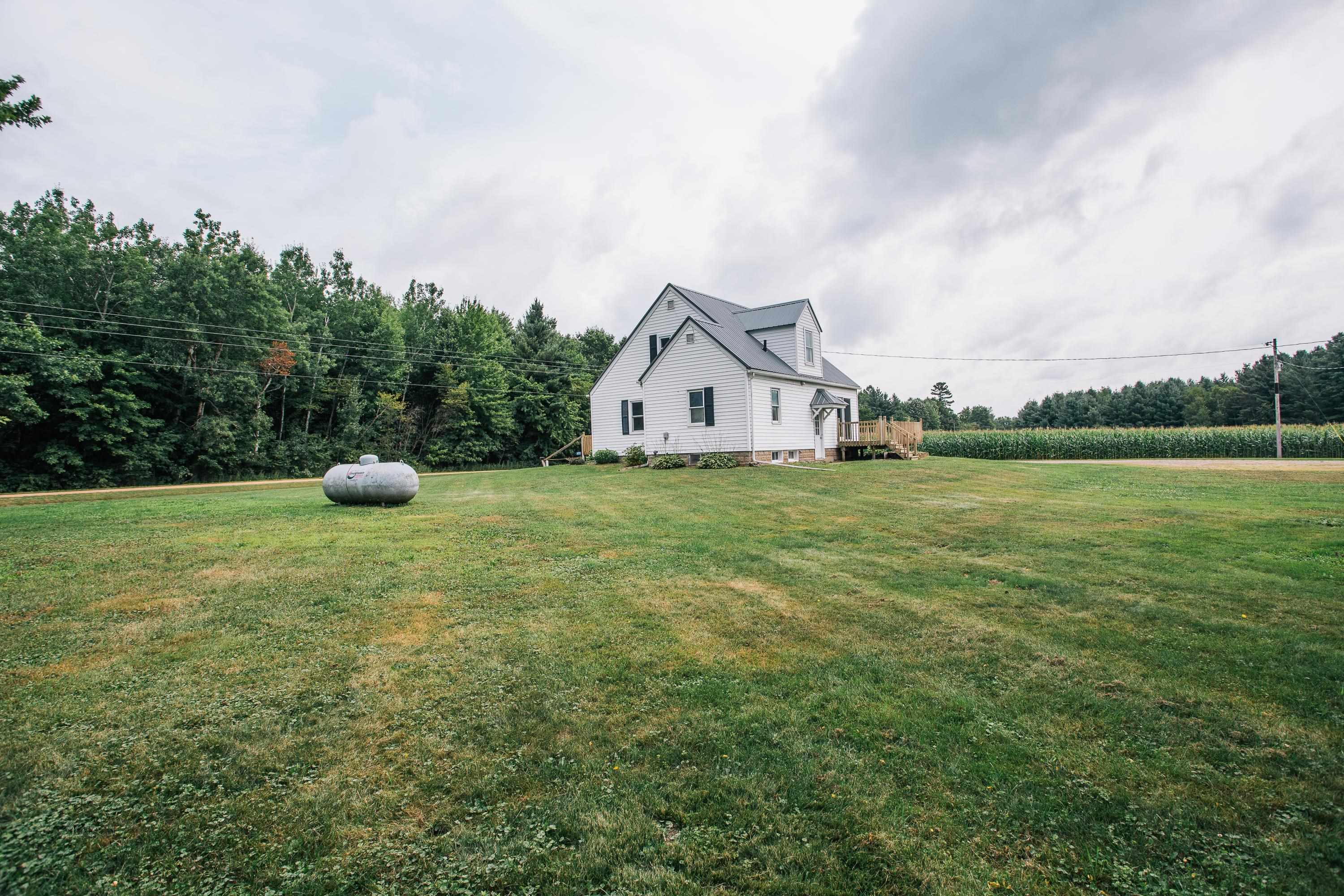 W1937 Hill Road Property Photo 4