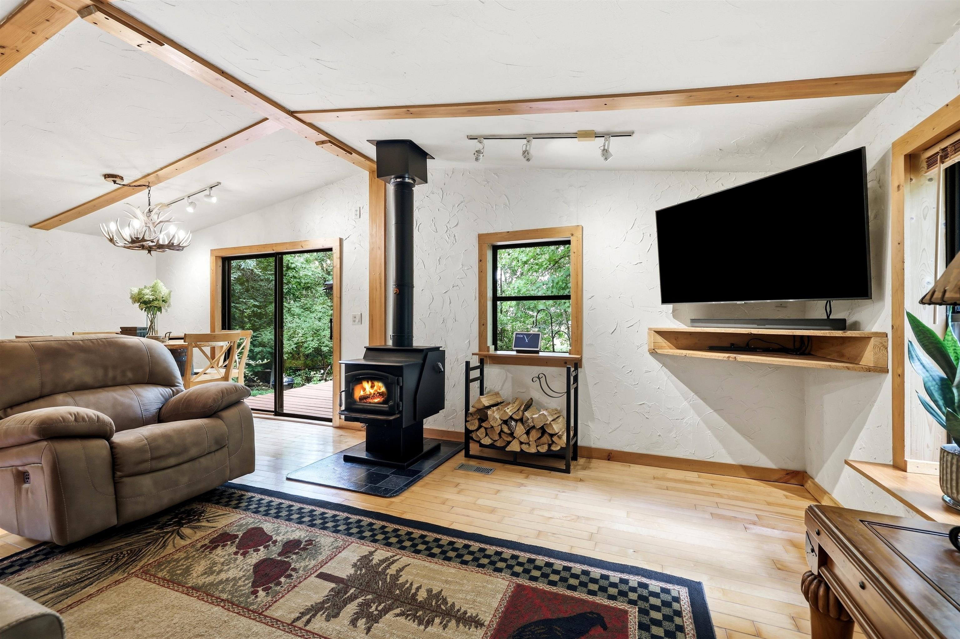 10264 State Highway 161 Property Photo 6