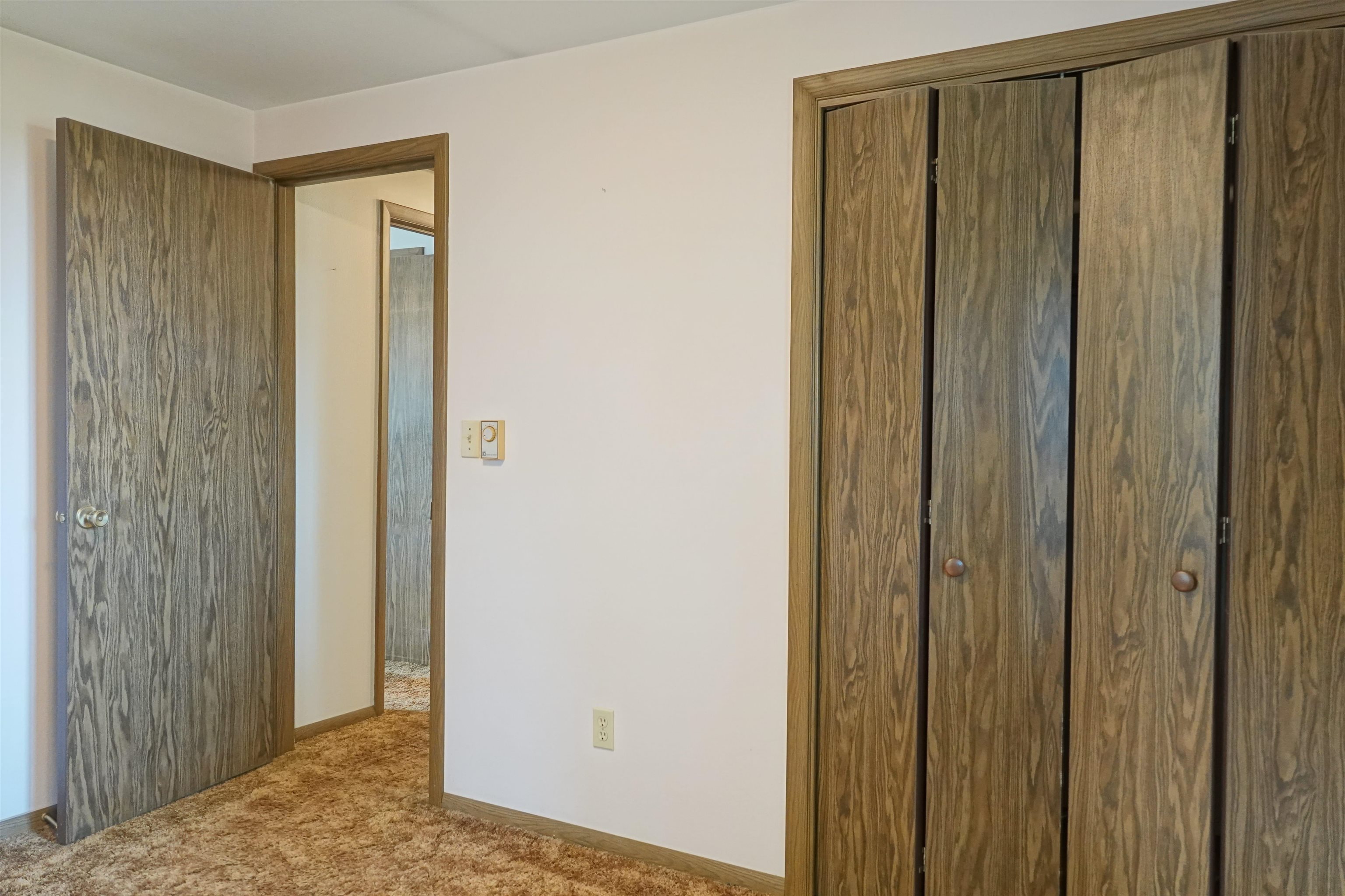 406 E Pine Street Property Photo 10