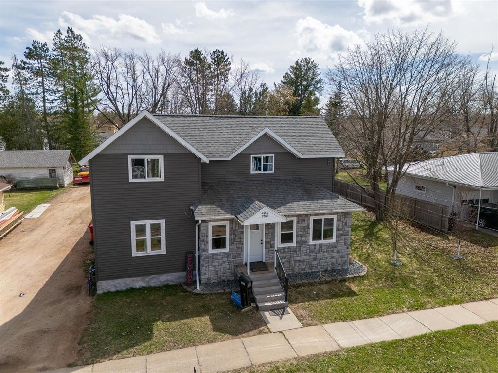 1013 9th Avenue Property Photo 1