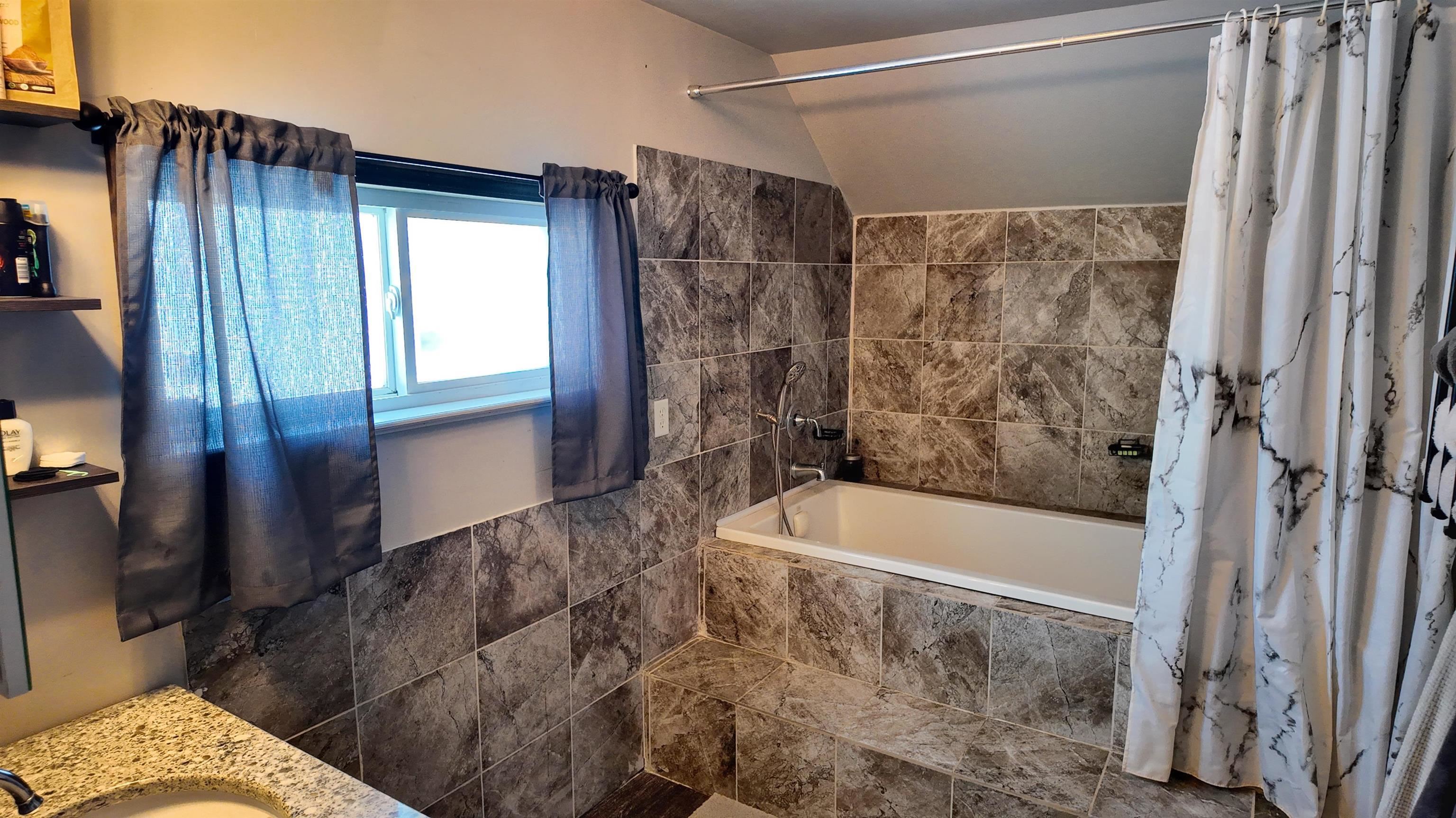 1013 9th Avenue Property Photo 28