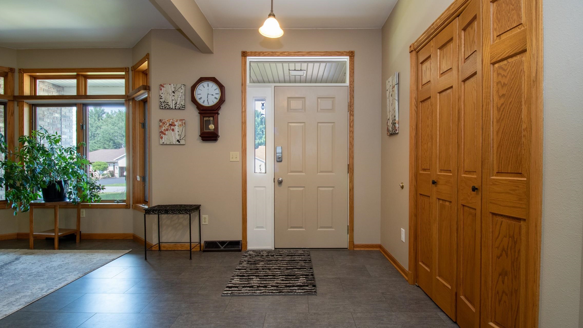 226272 Kinglet Circle Property Photo 4