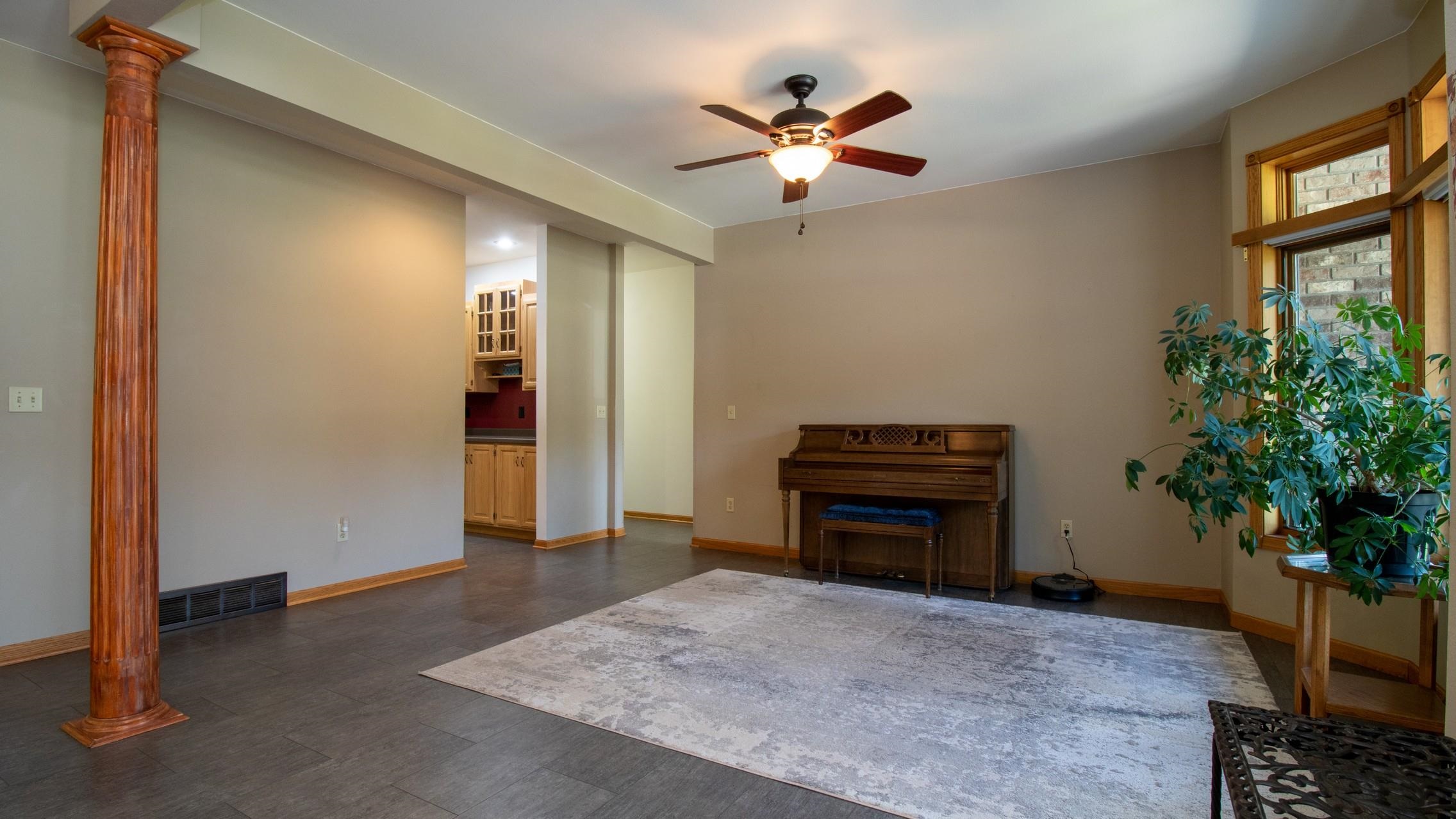 226272 Kinglet Circle Property Photo 5