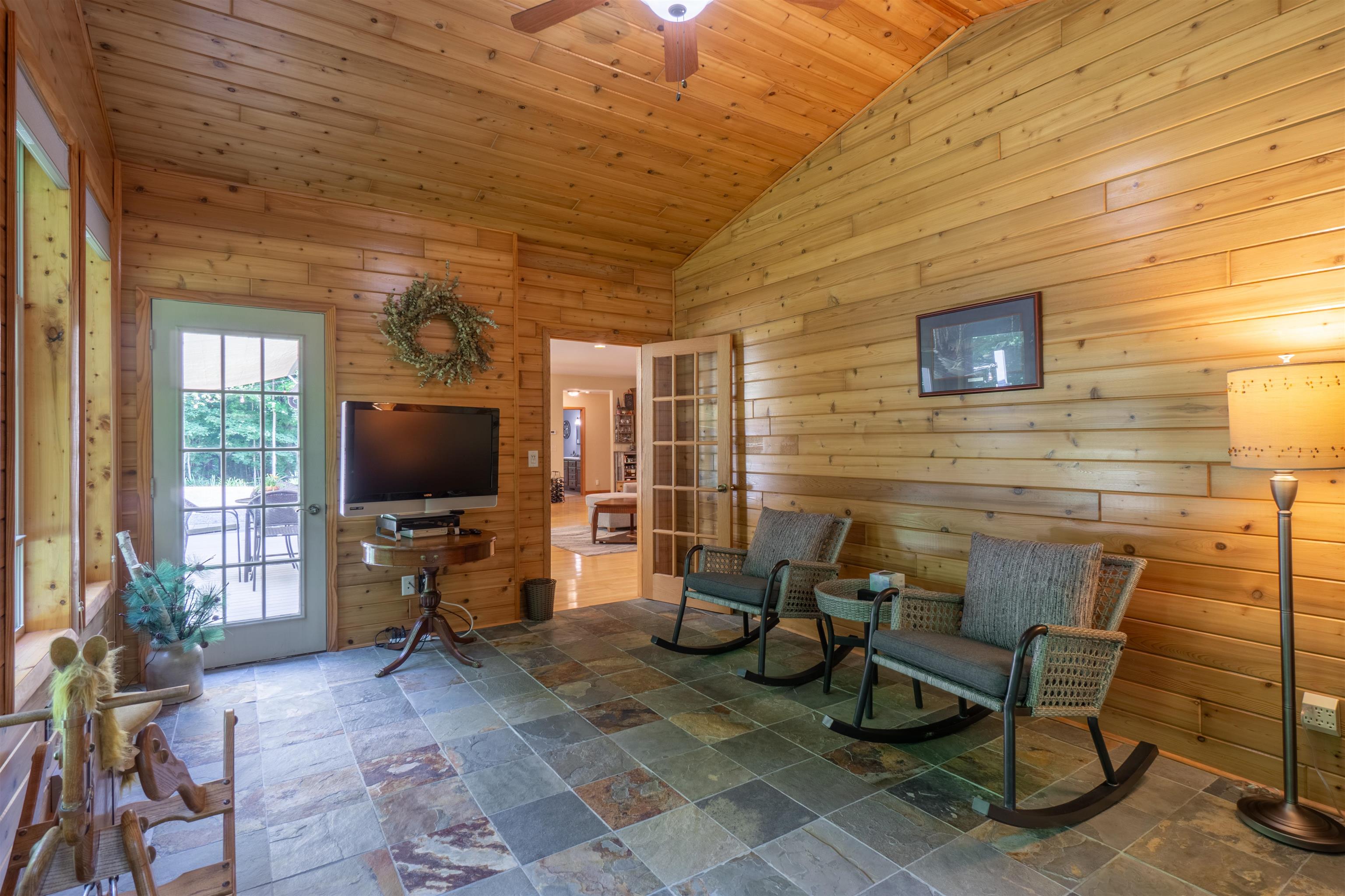 309 Winnebago Avenue Property Photo 22