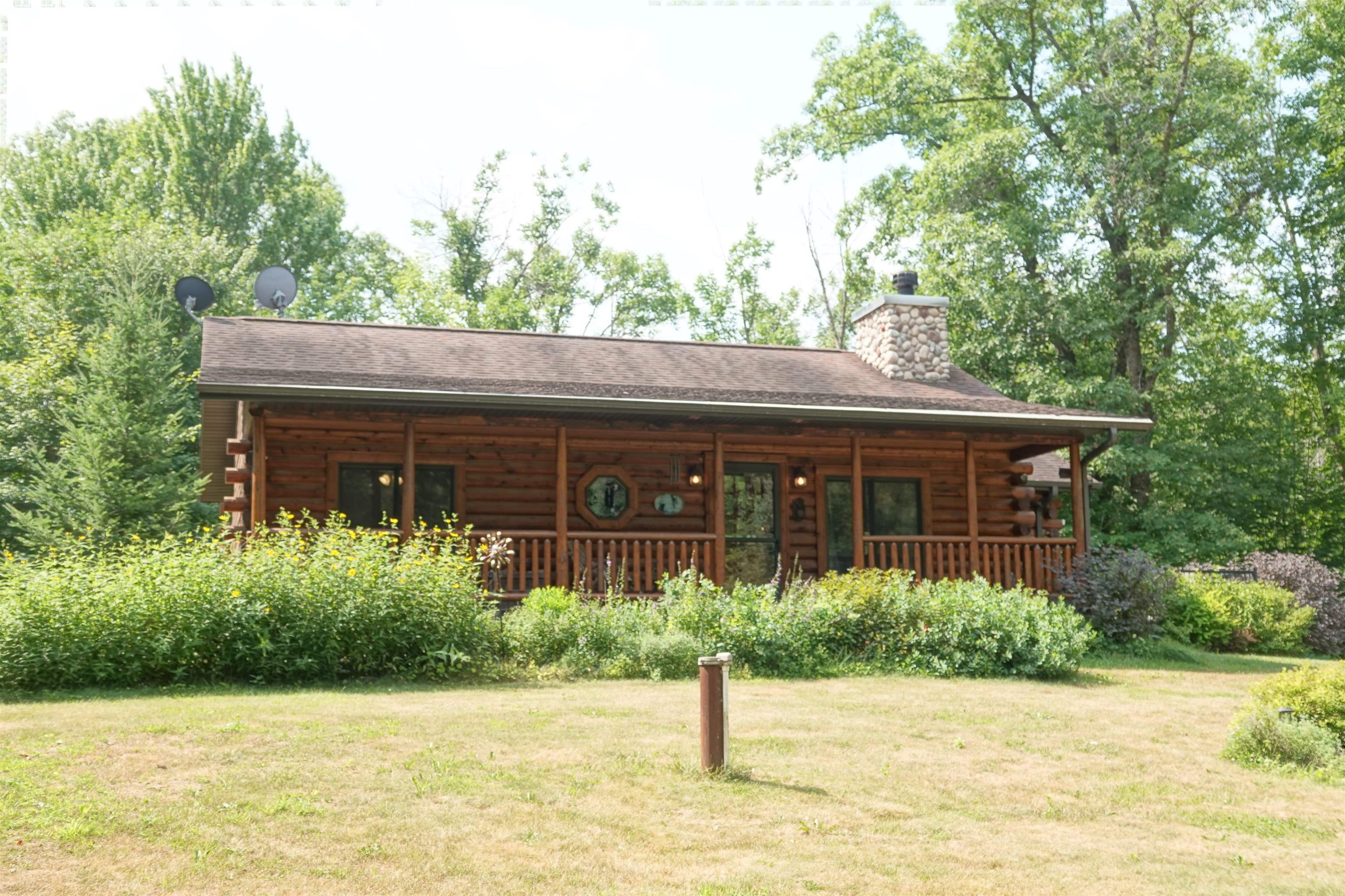 W2703 Rustic Road 1 Property Photo 1