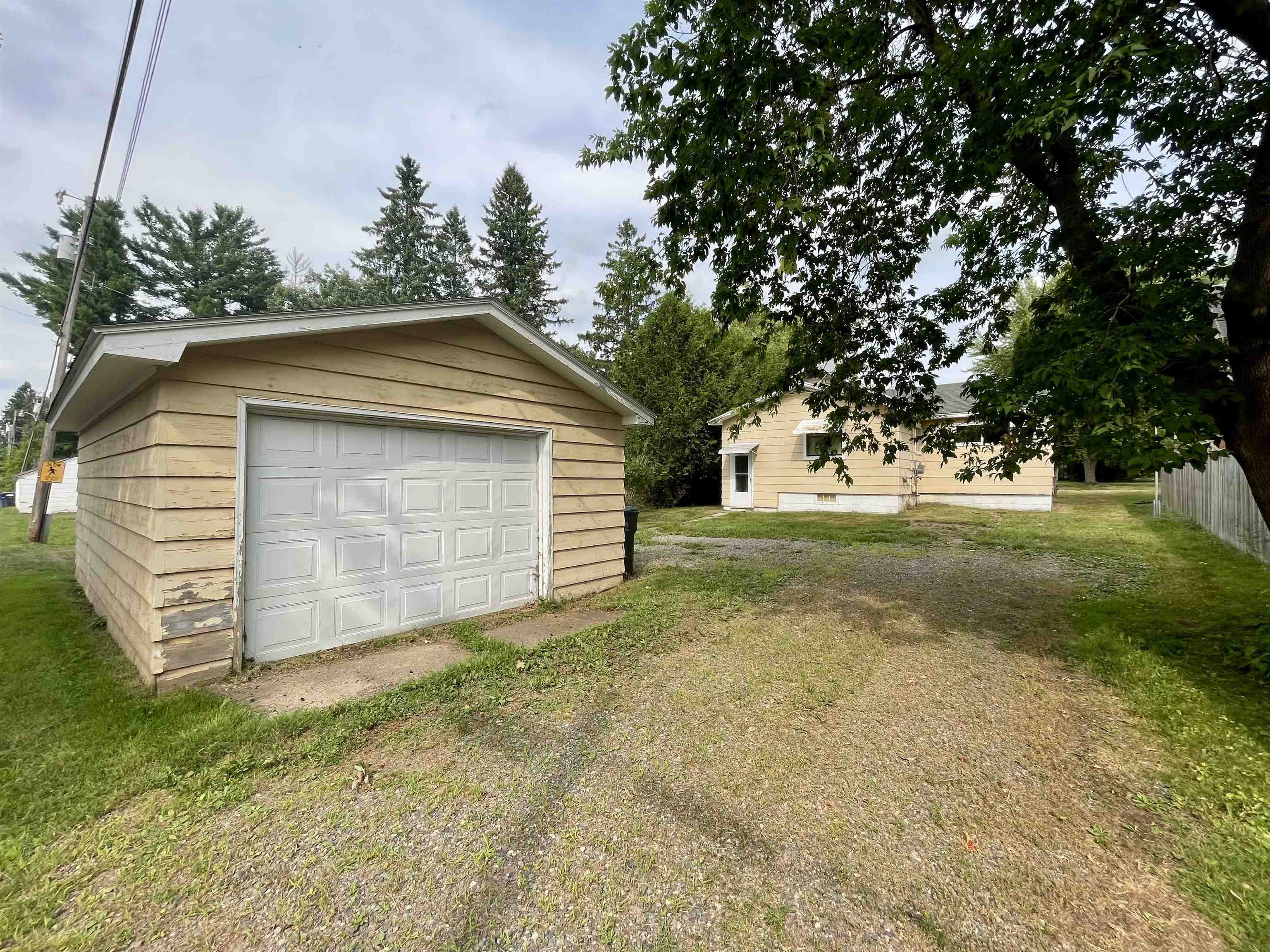 470 7th Avenue South Property Photo 3